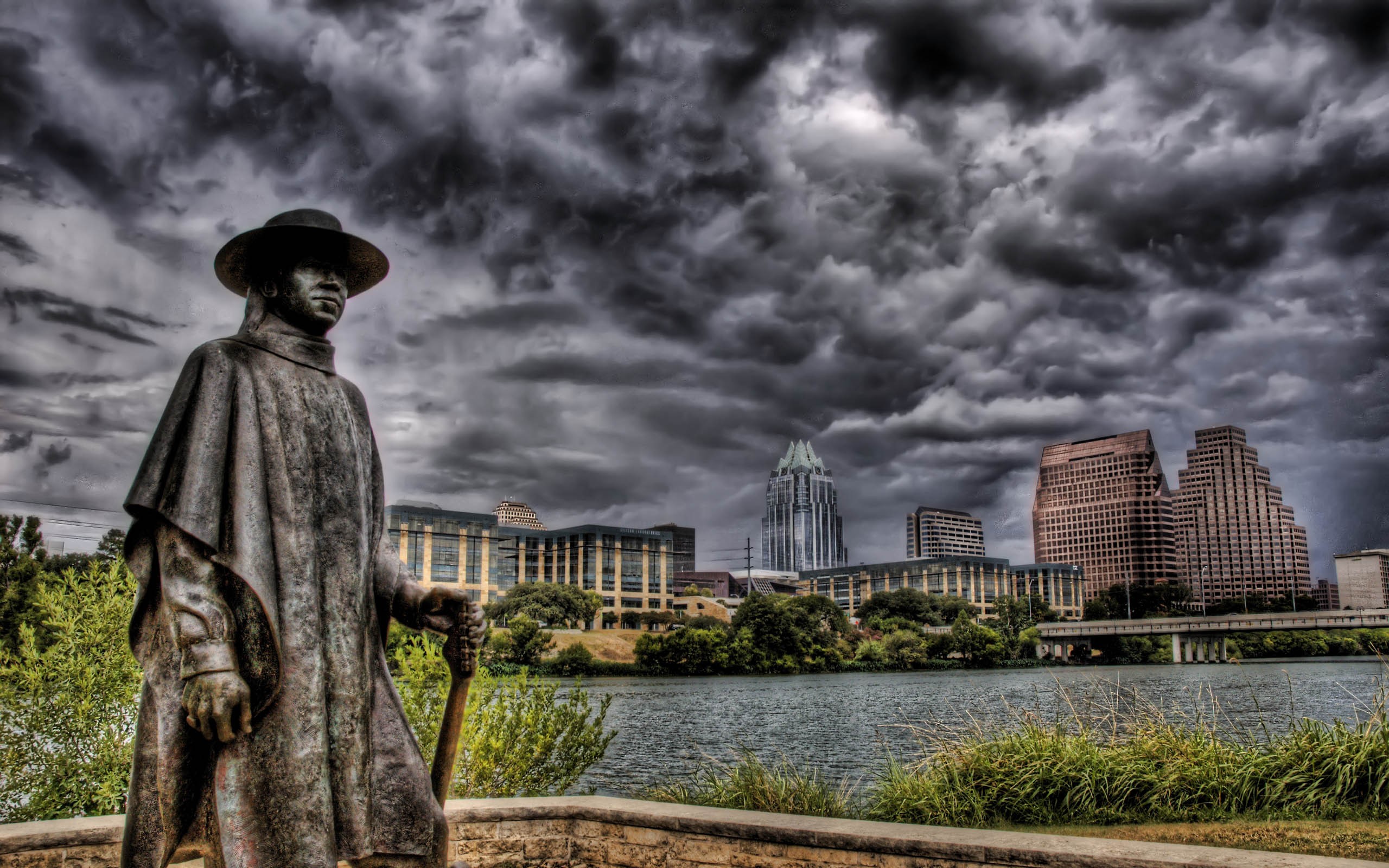 HDR Building Statue Cityscape Austin Texas Stevie Ray Vaughan 2560x1600