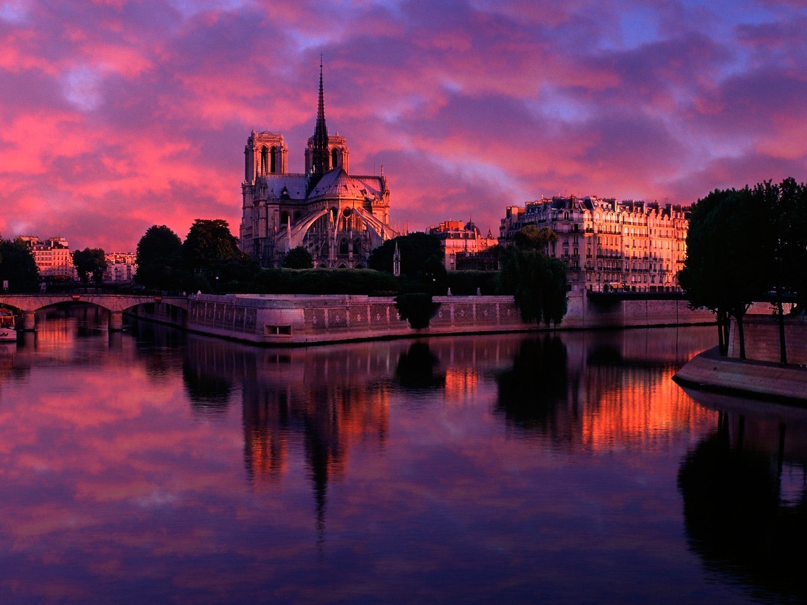 Notre Dame Sunset Paris France 1600x1200