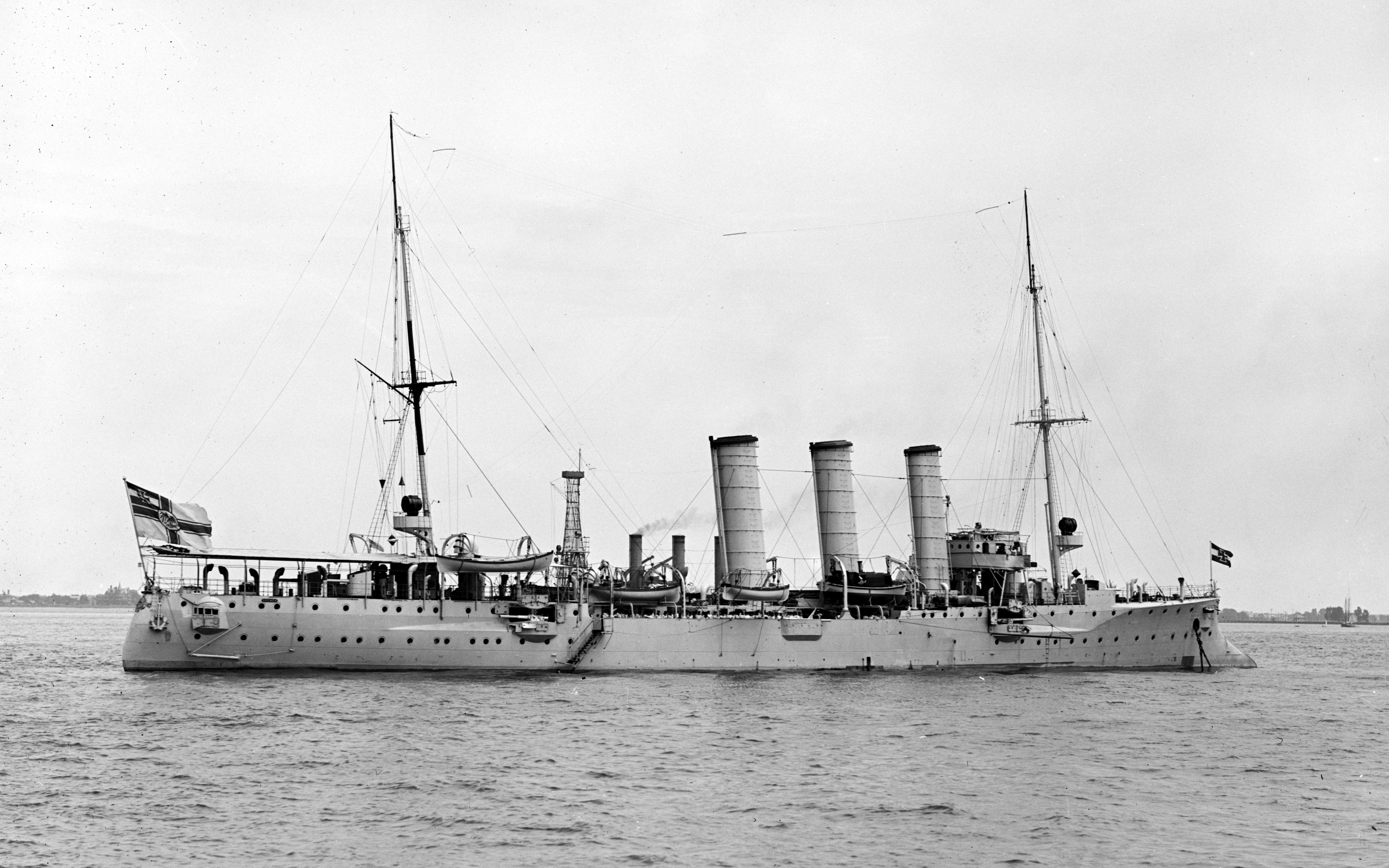 SMS Bremen Cruiser Warship 4600x2875