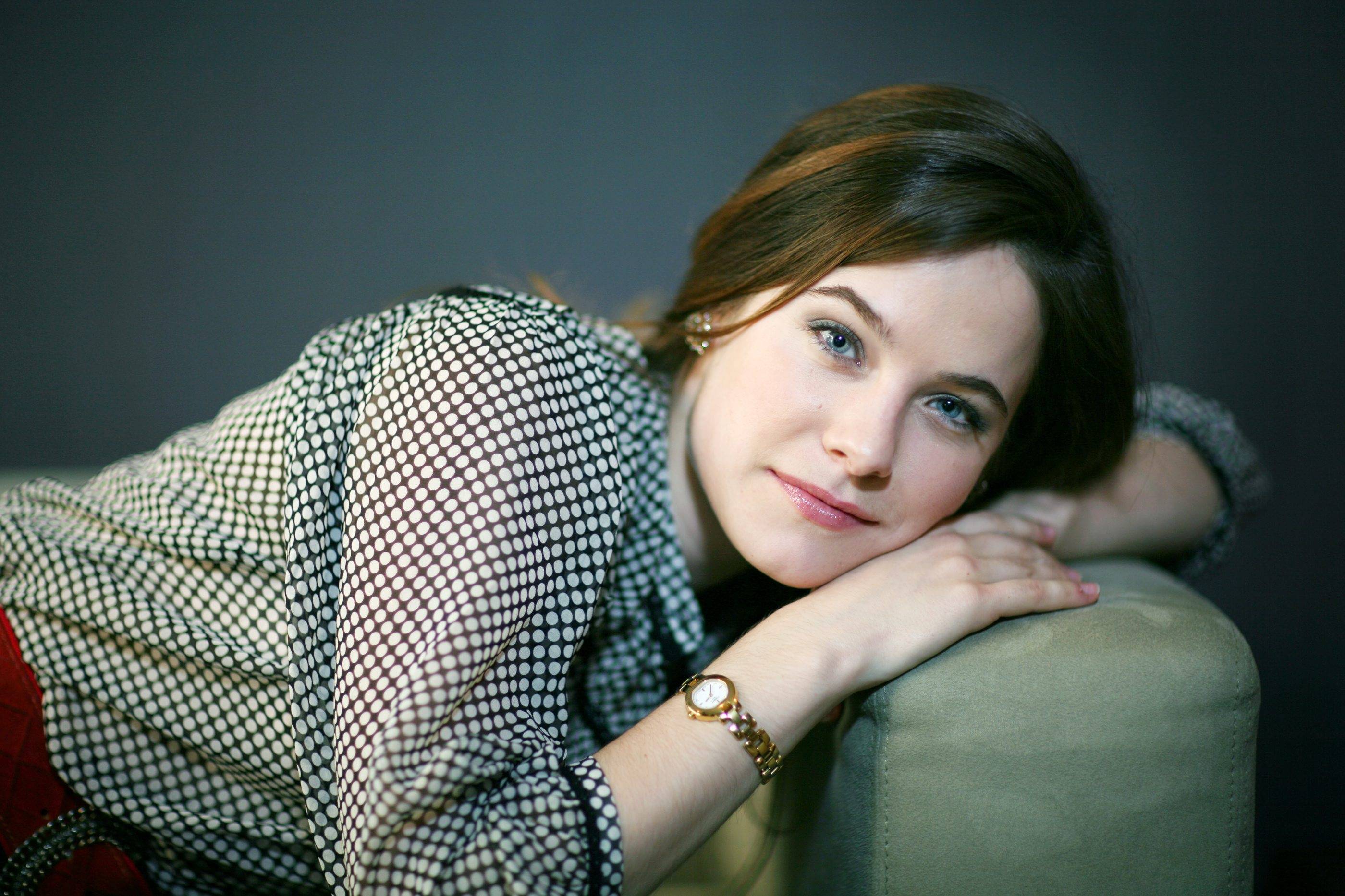 Women Actress Caroline Dhavernas 2800x1867