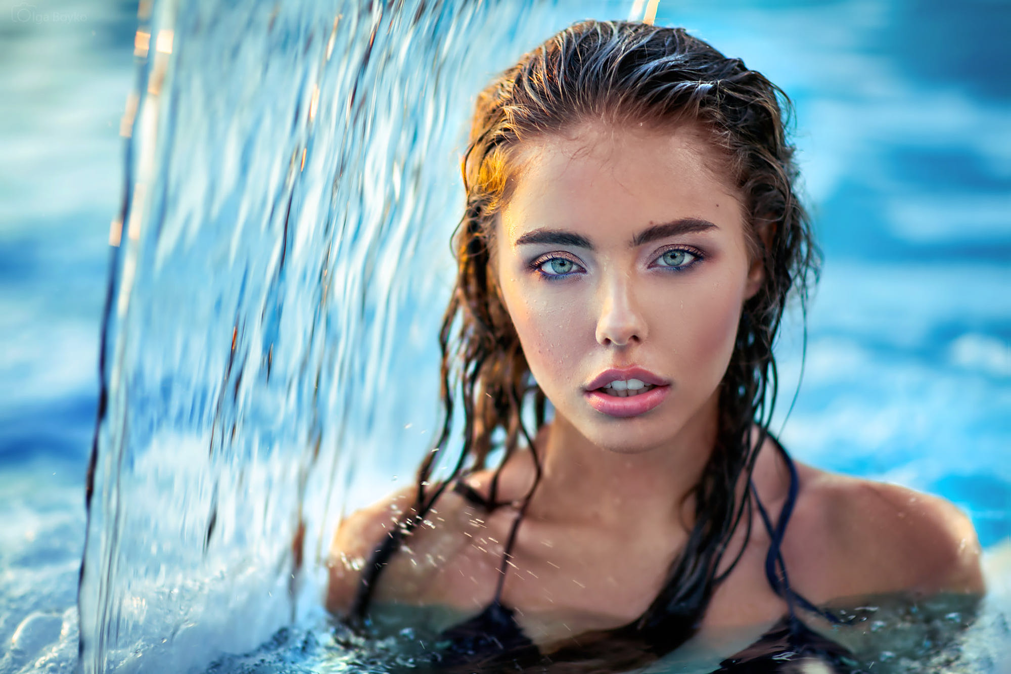 Women Brunette Eyeshadow Blue Eyes Face Water Portrait Water Drops Tanned Olga Boyko 2000x1333