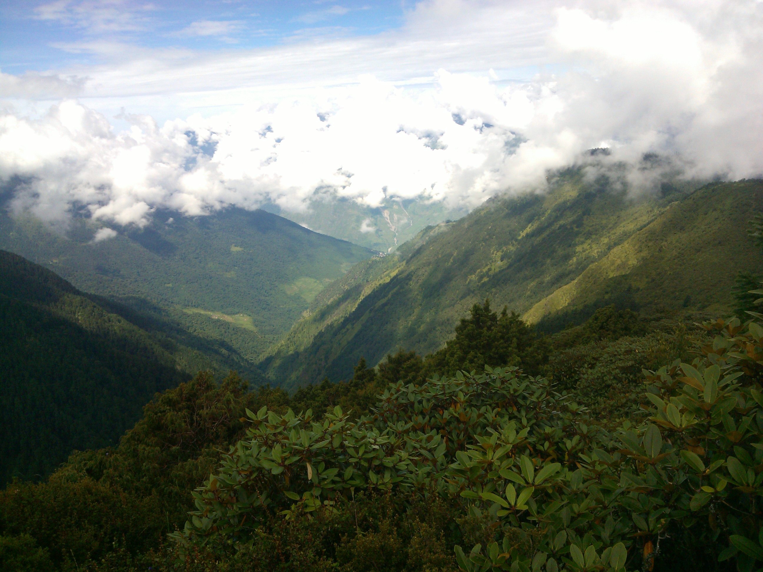 Gosaikunda Nepal Landscape Mountains Nature Clouds South America Plants 2592x1944