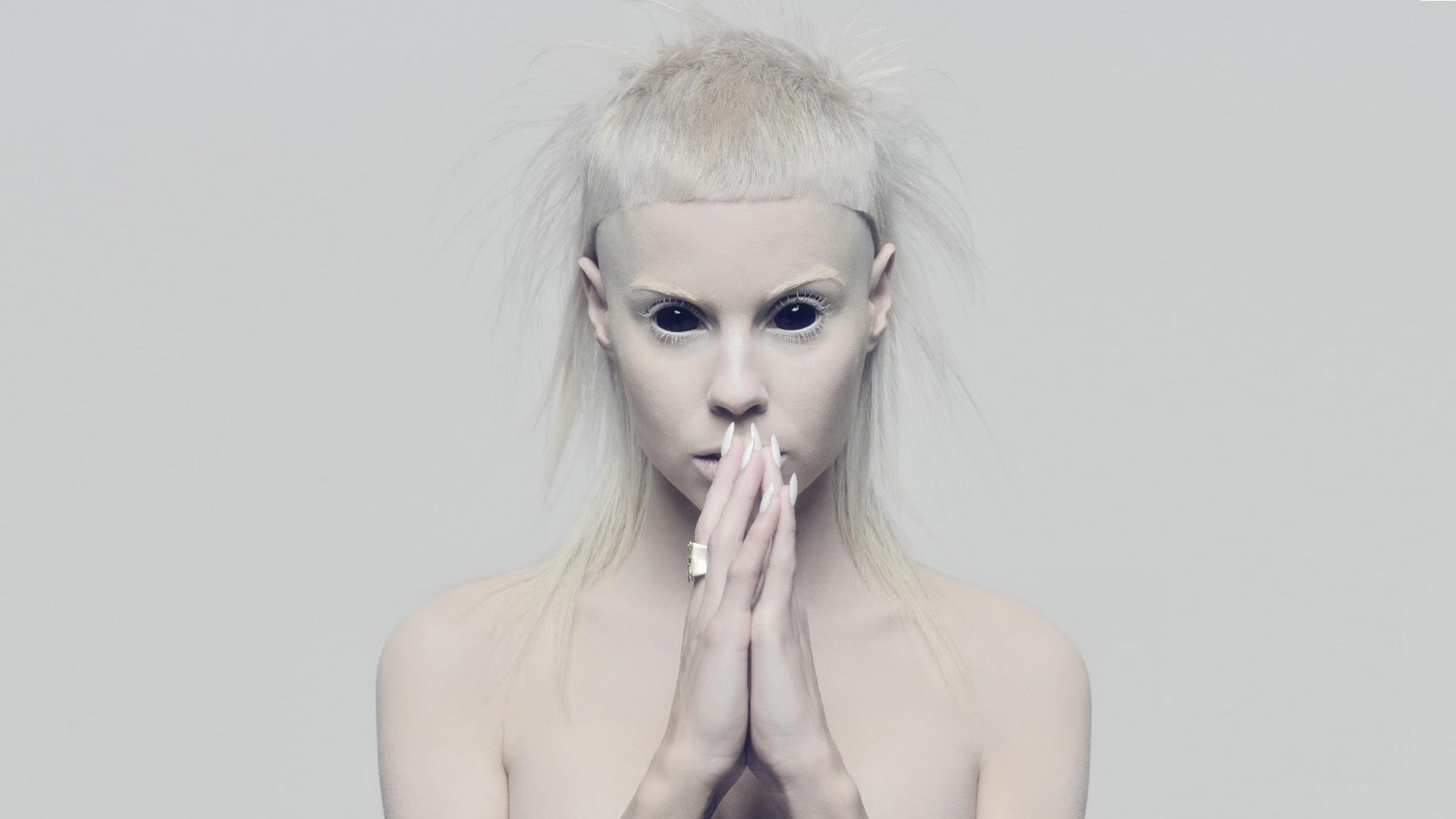 Solo Nature Die Antwoord Zef Yolandi Visser White Hair 1920x1080