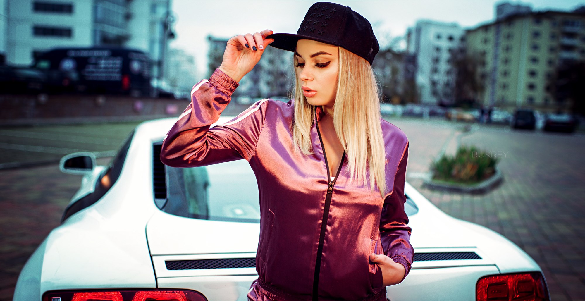 Women Model Blonde Sportswear Baseball Caps Women With Cars Depth Of Field Portrait Women Outdoors H 2000x1029