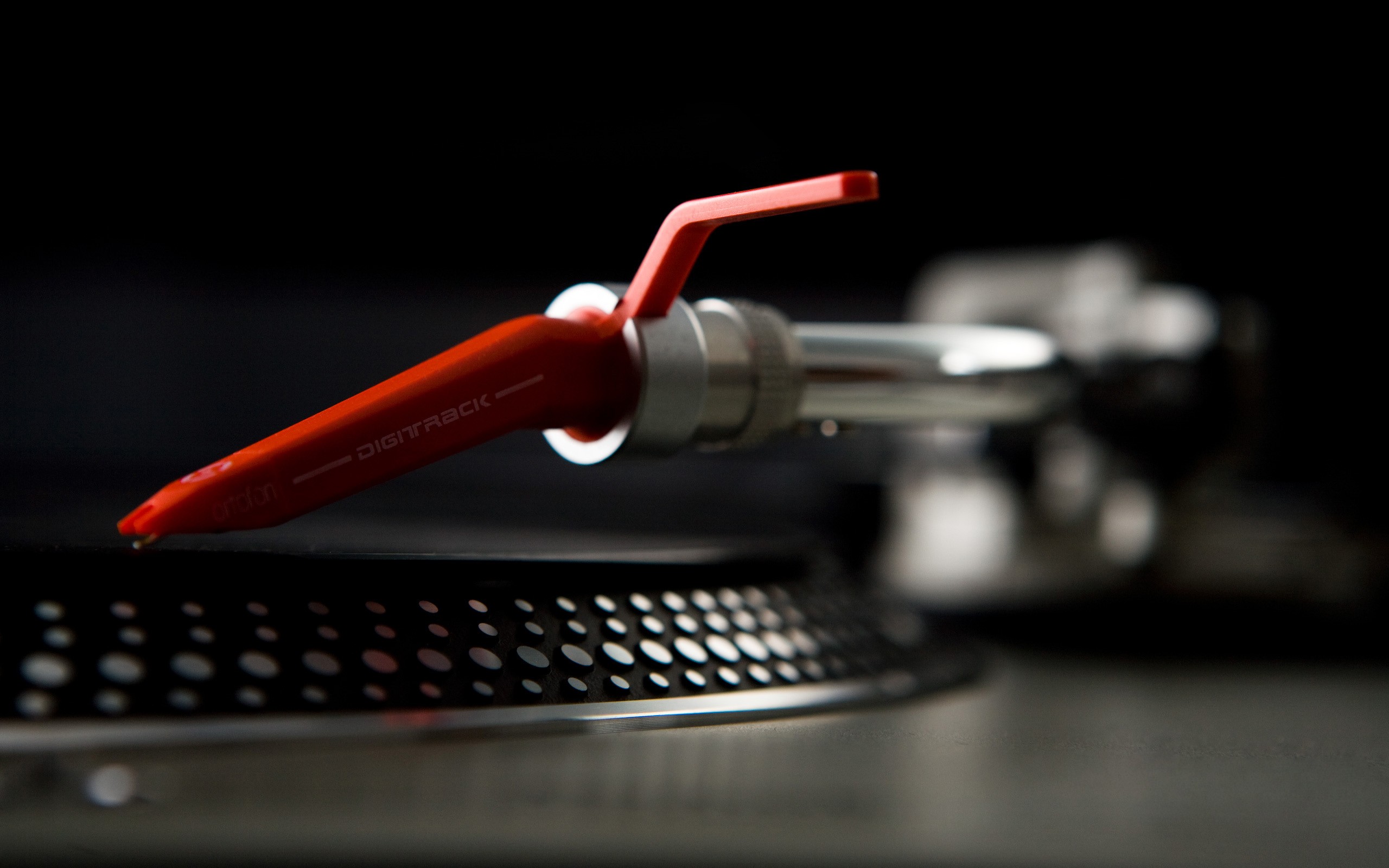 Vinyl Music Gramophone 2560x1600