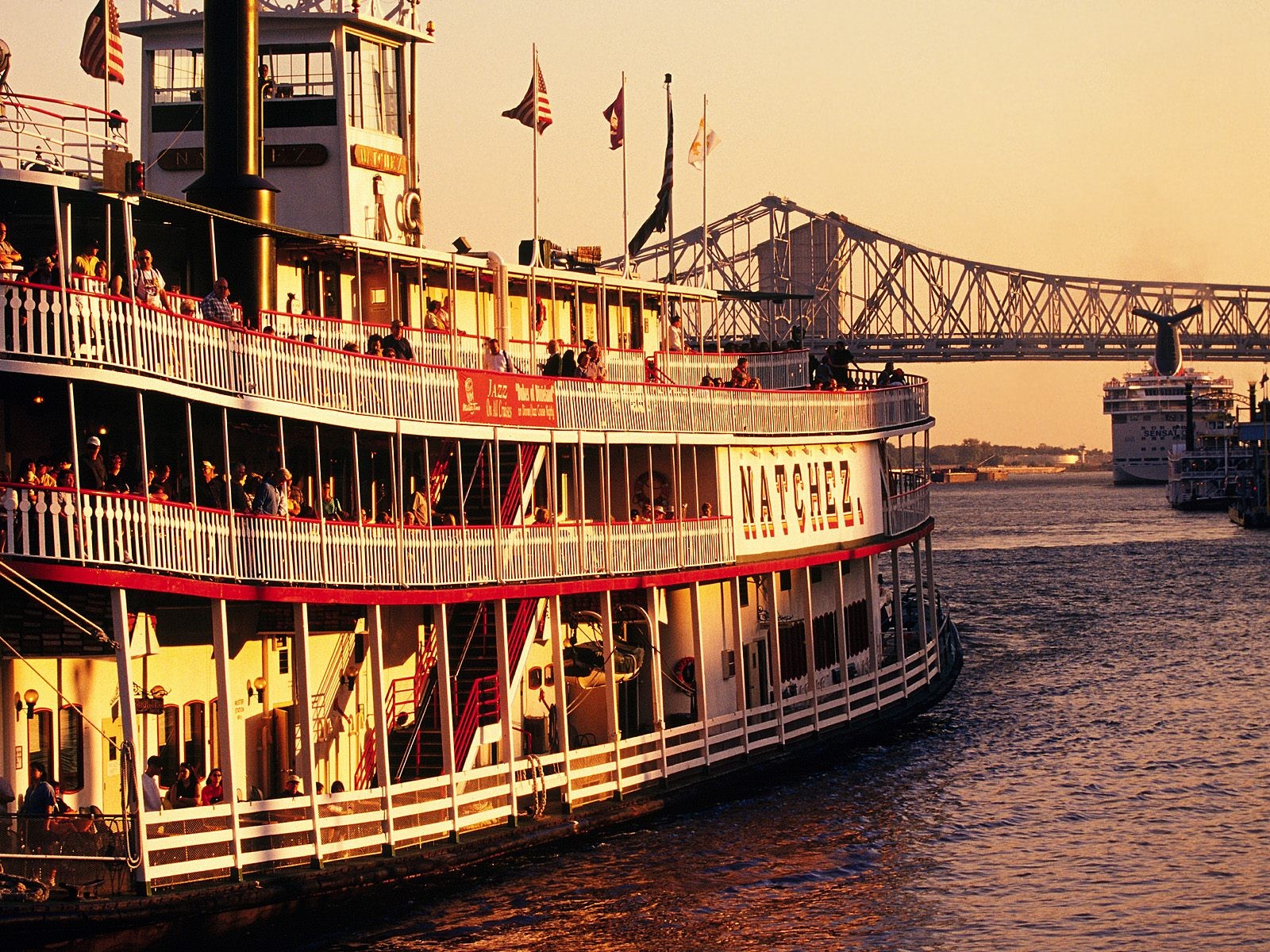 New Orleans Ship People Bridge River 1600x1200