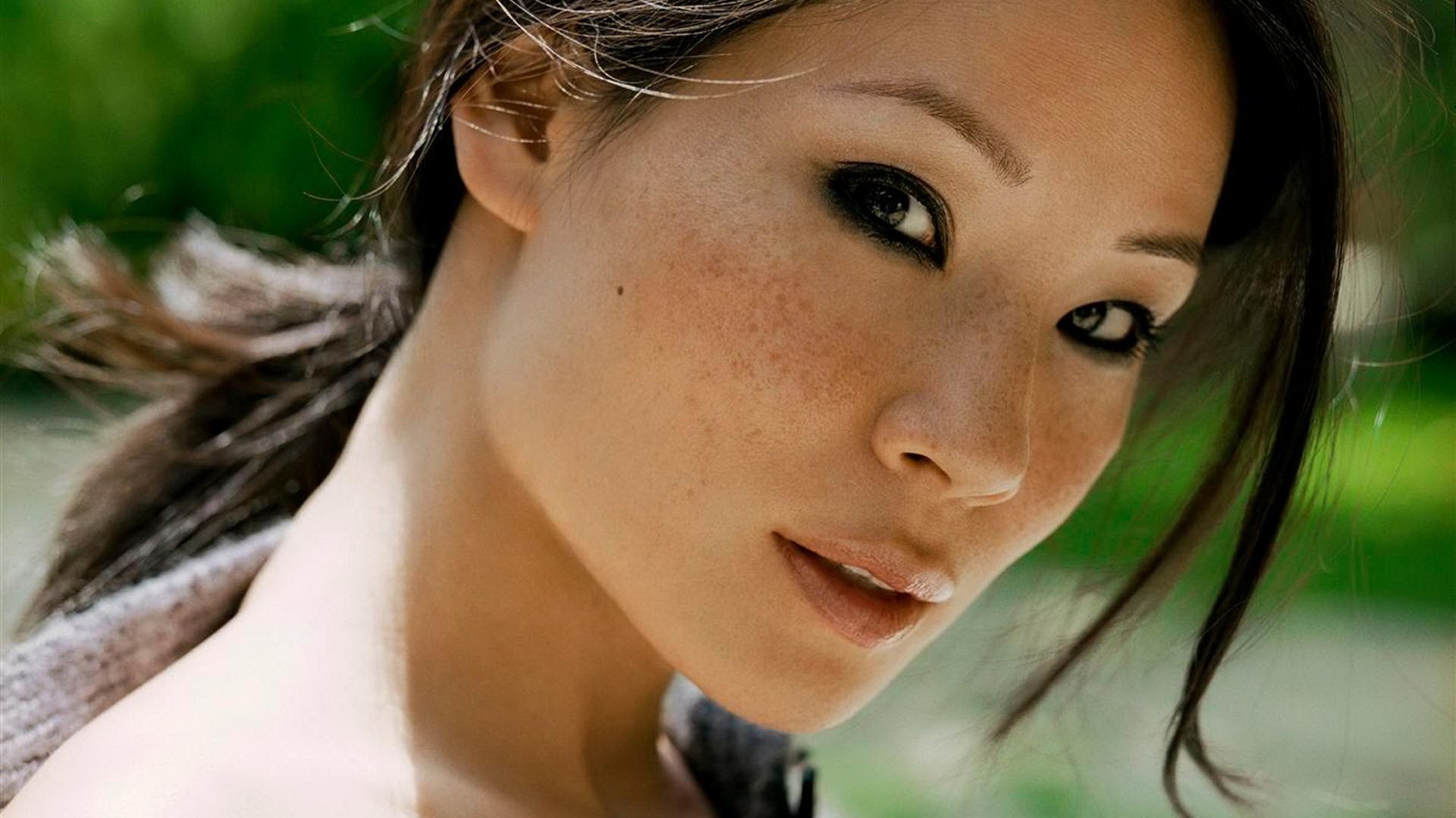 Women Actress Asian Lucy Liu Brunette Freckles Smoky Eyes Closeup Black Eyes 1920x1080