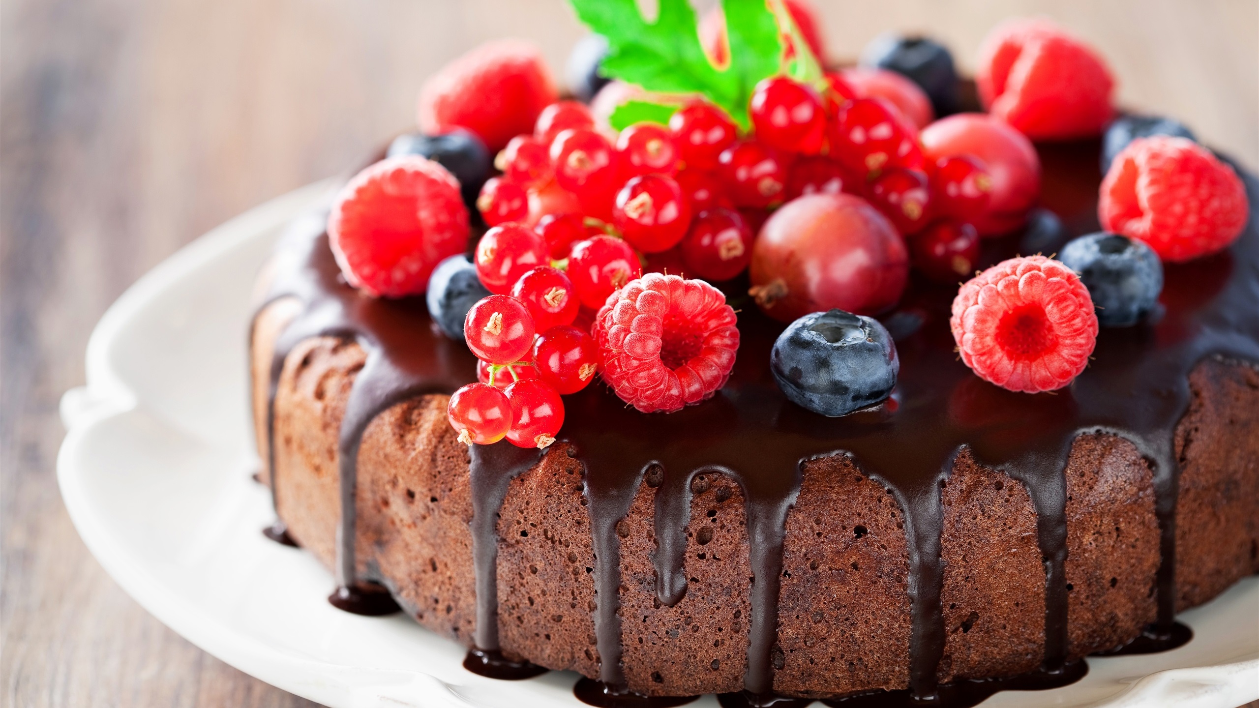 Chocolate Cake Berries Plates Food Dessert Sweets Blueberries Raspberries Red Currant Chocolate 2560x1440