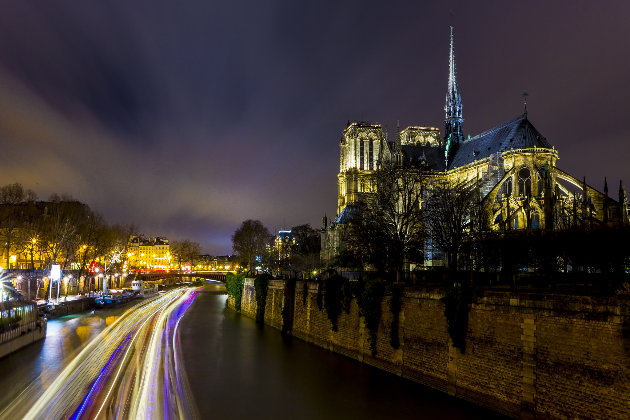 Notre Dame De Paris Night Cathedral Time Lapse Light 2048x1365