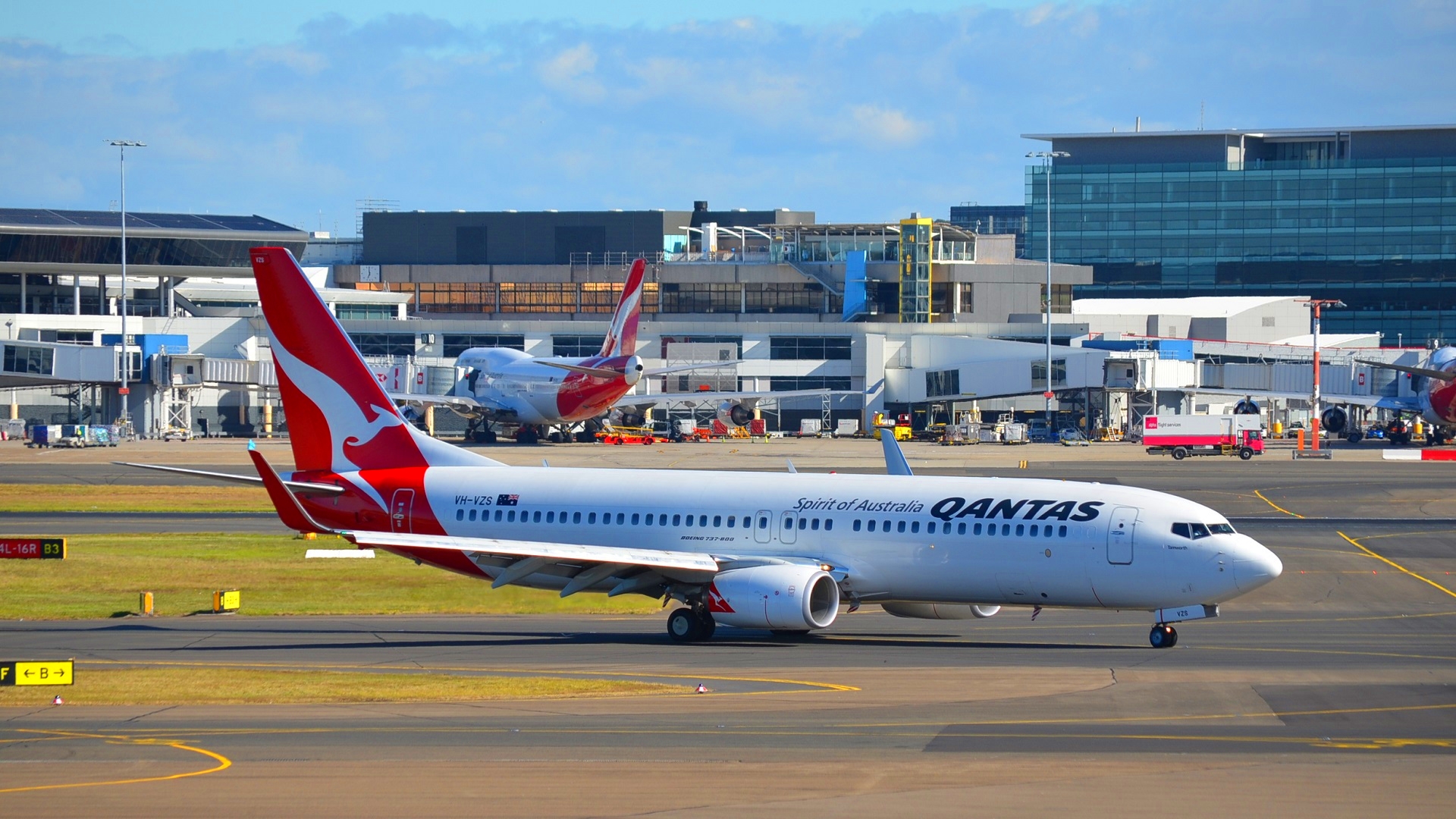 Boeing Aircraft Vehicle Boeing 737 Airplane Qantas 1920x1080