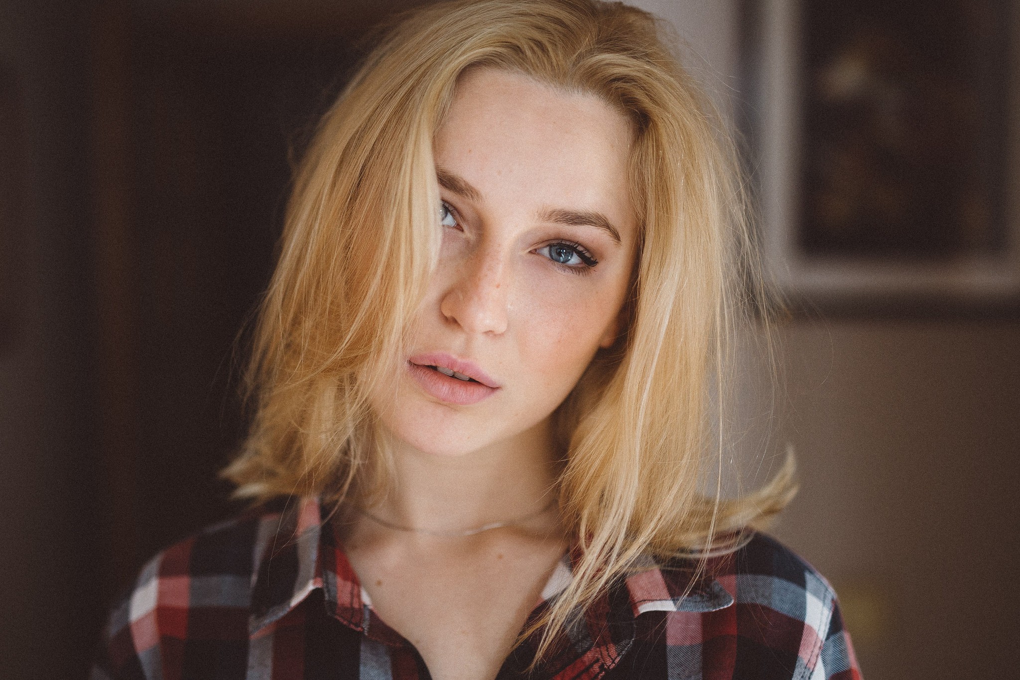 Women Robert Marcillas Ronda Blonde Plaid Blue Eyes Freckles Face Portrait Hair In Face Looking At V 2048x1365