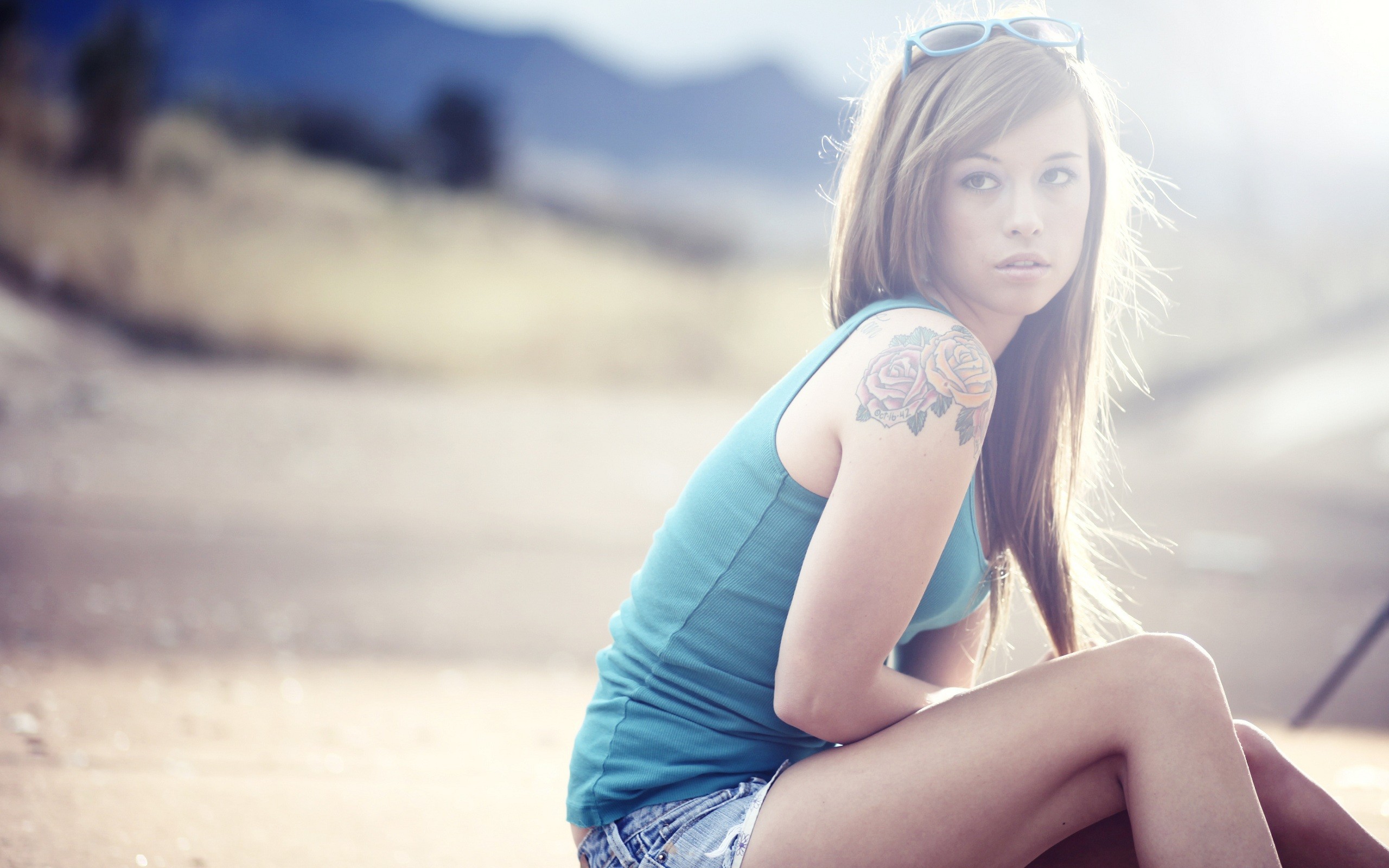 Blue Model Tattoo Tattoo Teravena Sugimoto Women Outdoors Women With Shades Women Bokeh Long Hair Wo 2560x1600