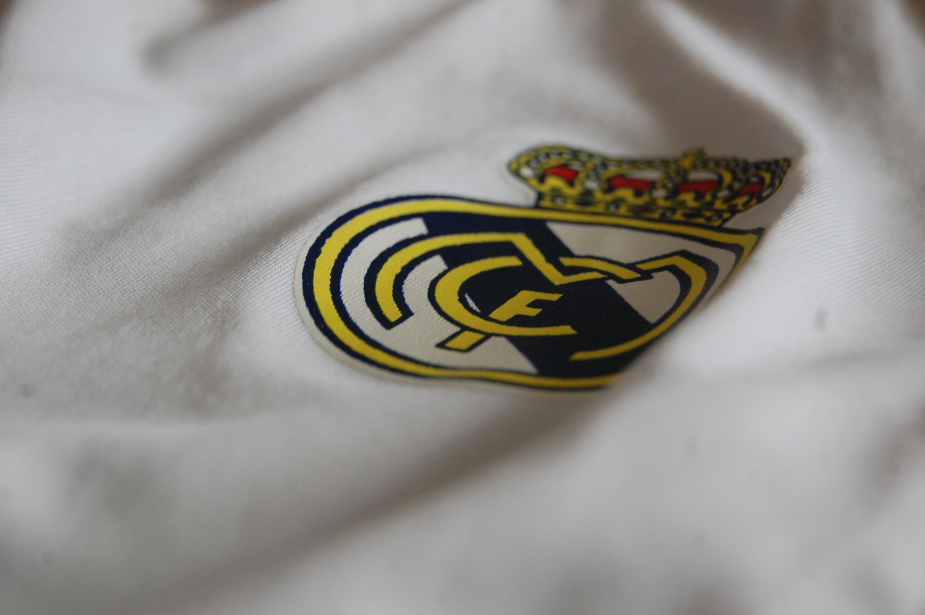 Real Madrid Soccer Logo 3008x2000