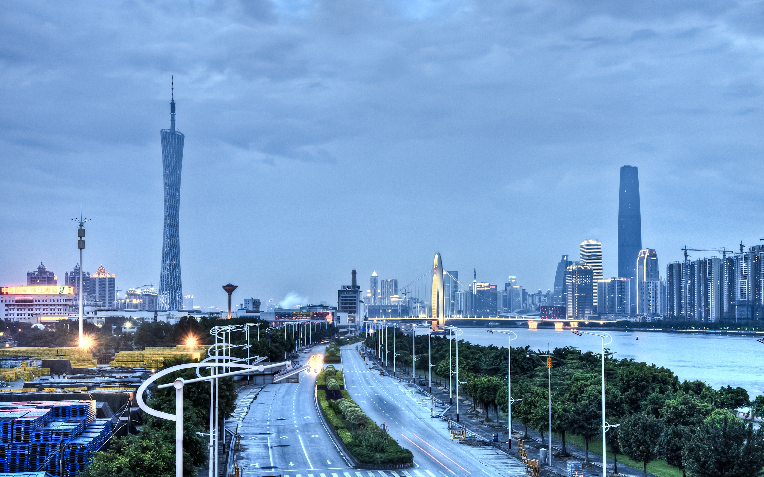 Guangzhou China Canton Tower 2560x1600