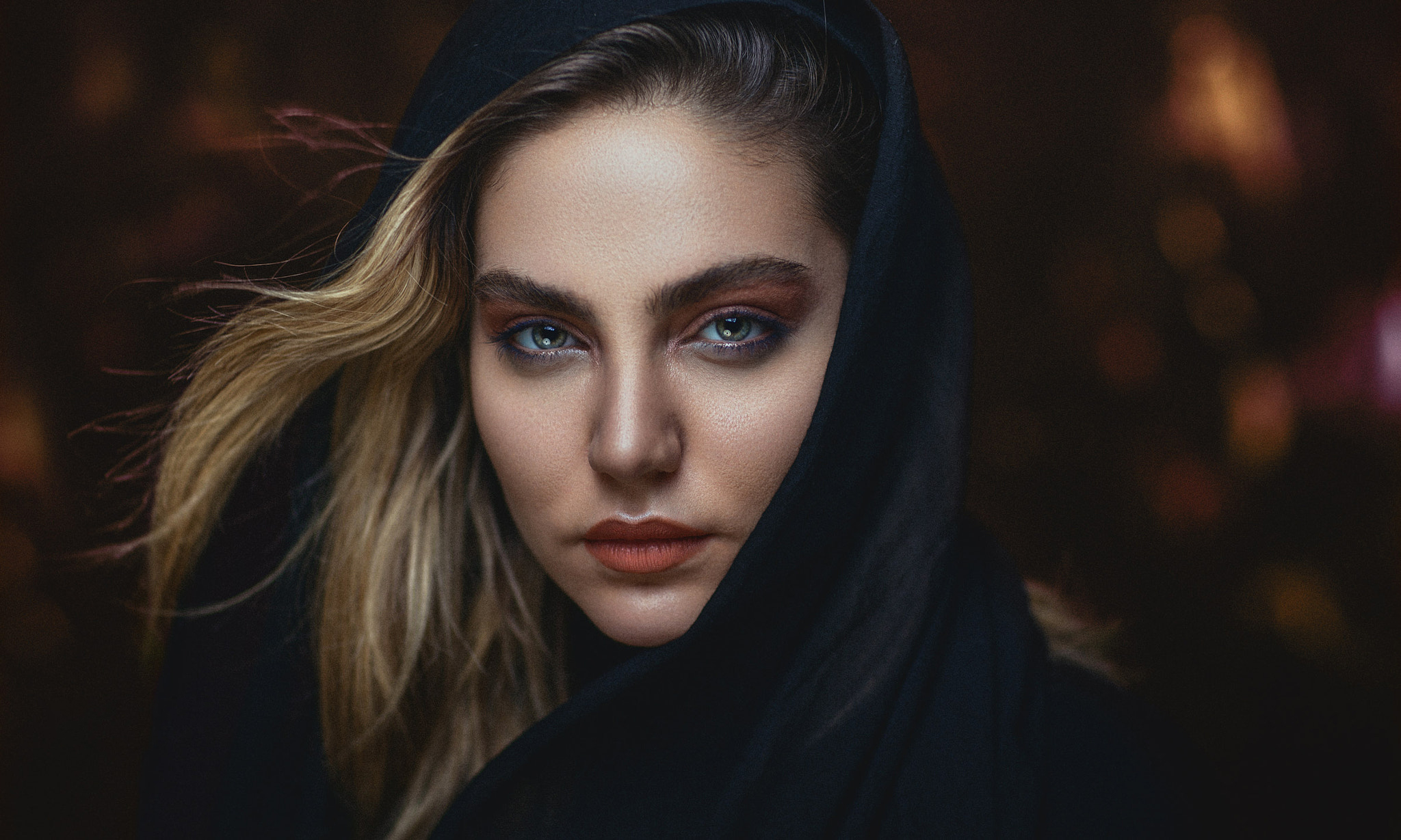 Women Face Portrait Ali Falak Blonde Red Lipstick 2048x1229