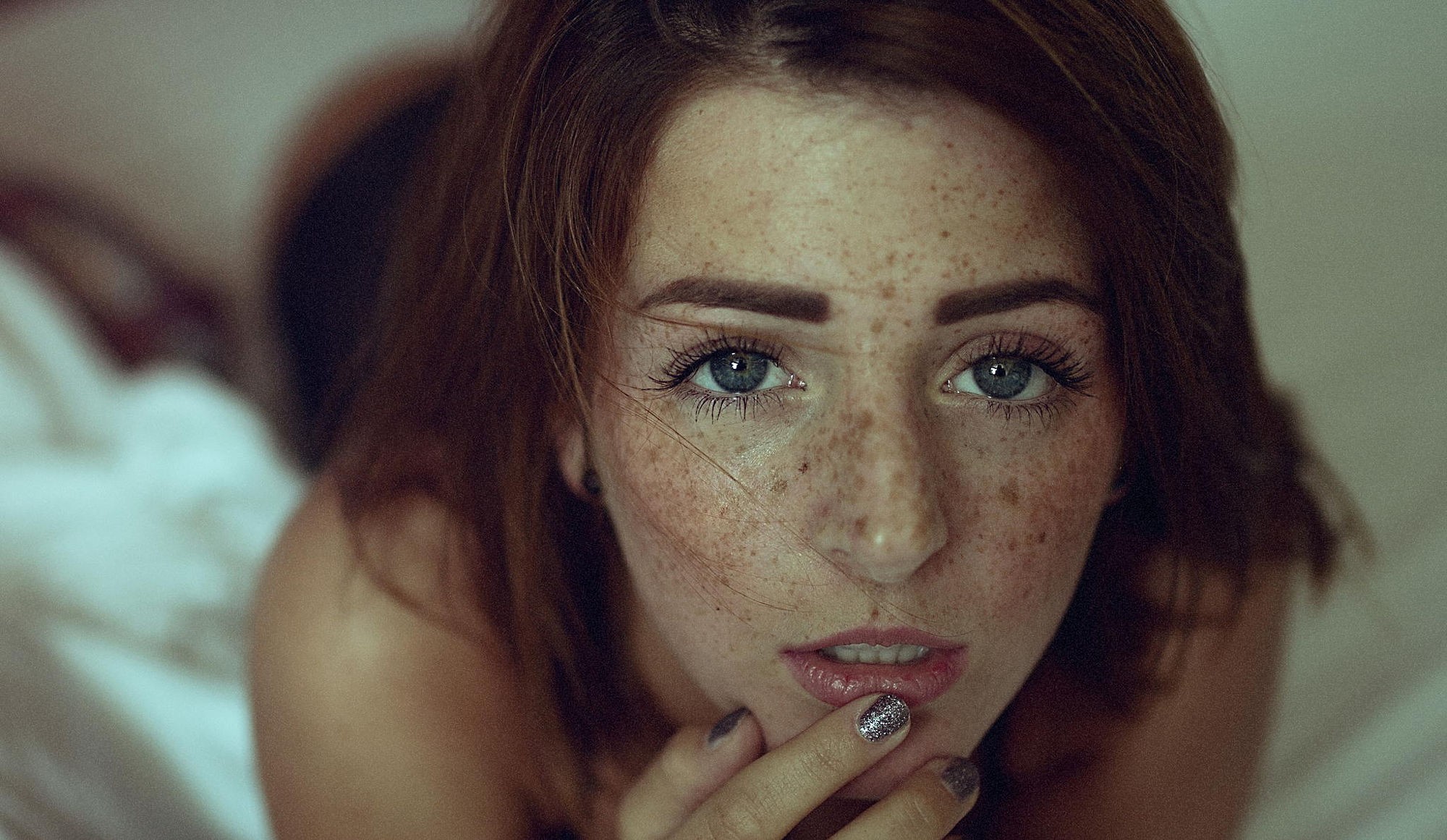 Women Model Andre Josselin Brunette Freckles Blue Eyes Face Finger On Lips Open Mouth Looking At Vie 2000x1161