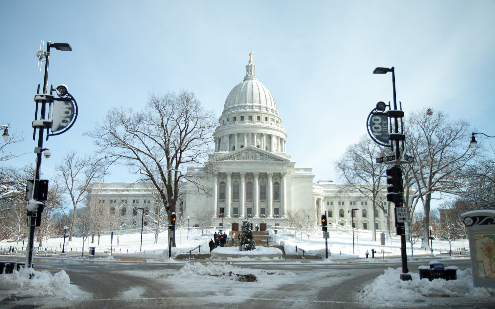 Man Made Wisconsin State Capitol 1920x1200