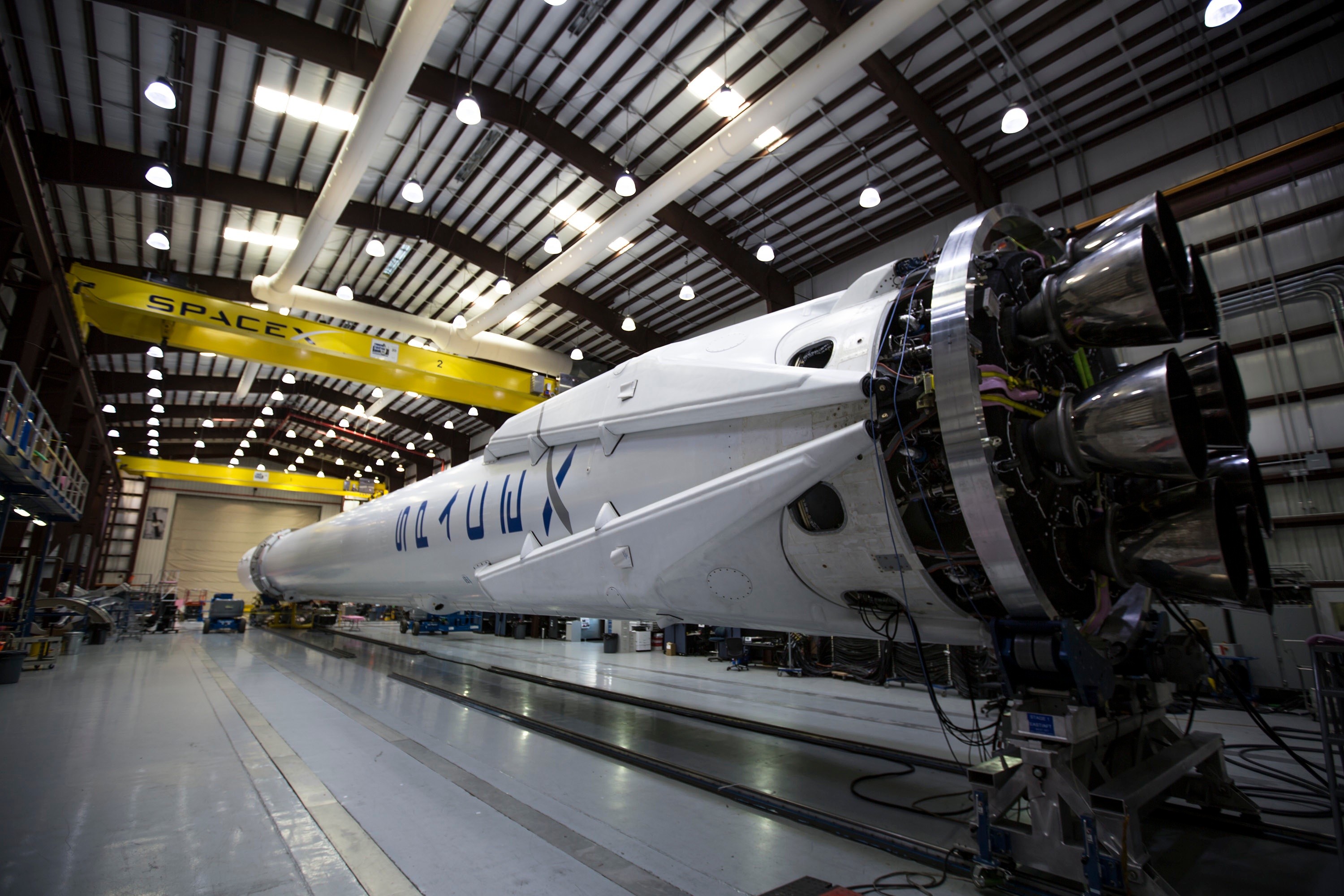 SpaceX Rocket Falcon 9 3000x2000
