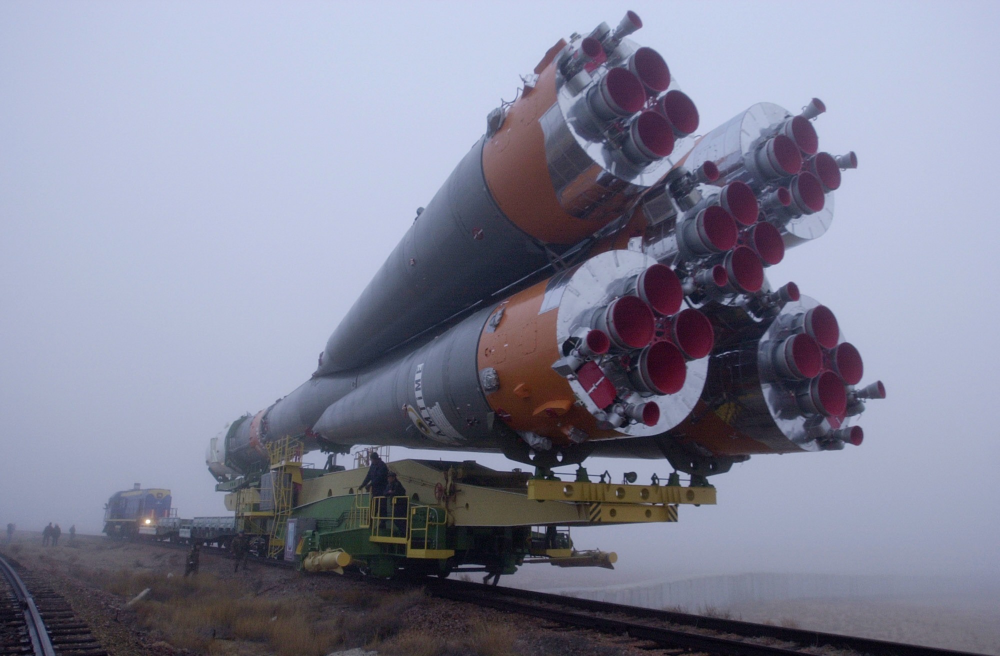 Rocket Soyuz Train Transport Vehicle 2000x1312