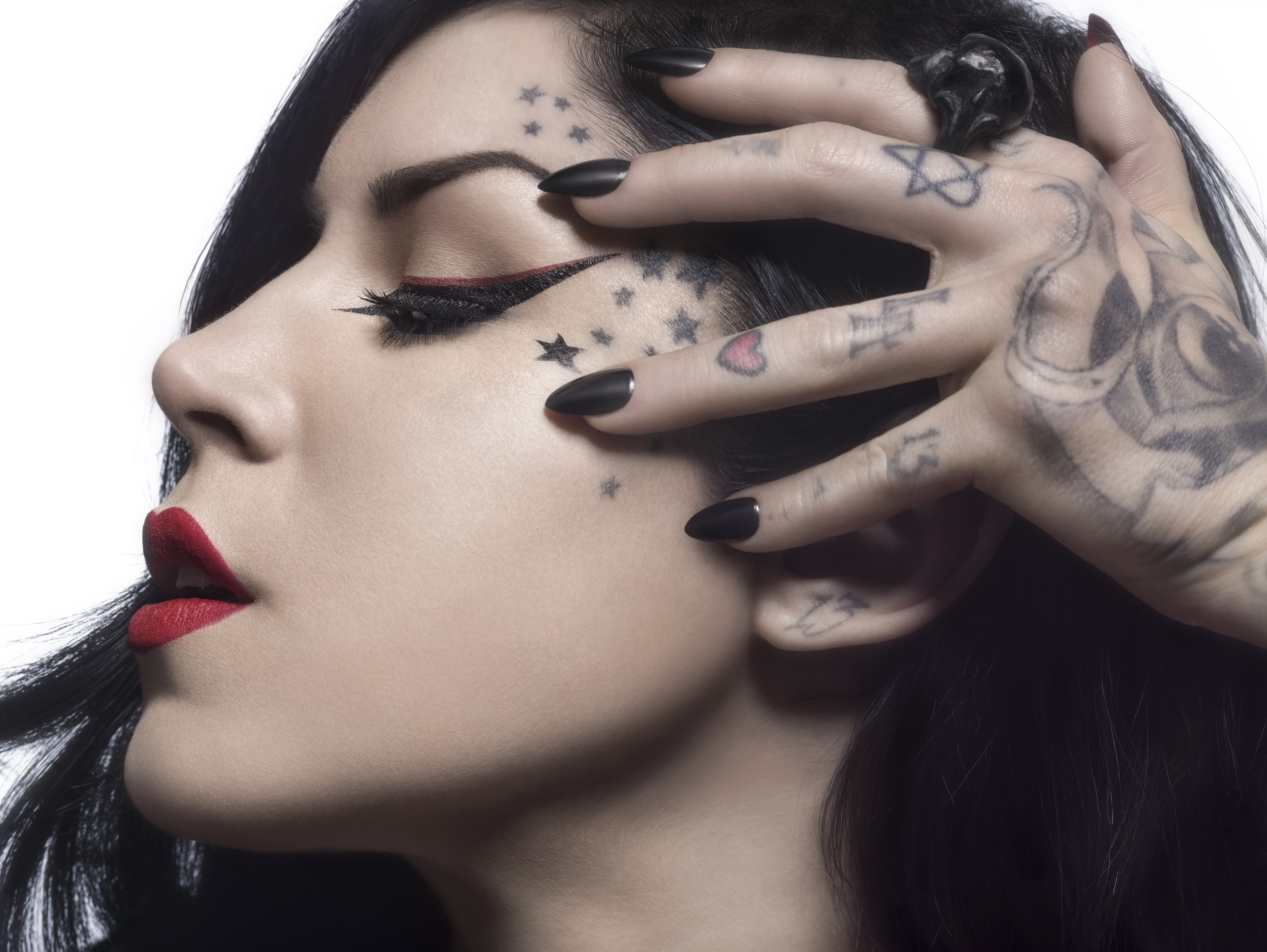 Kat Von D Women Tattoo Tattoo Artist Black Nails Hands Portrait Profile Inked Girls Painted Nails Fa 4854x3647