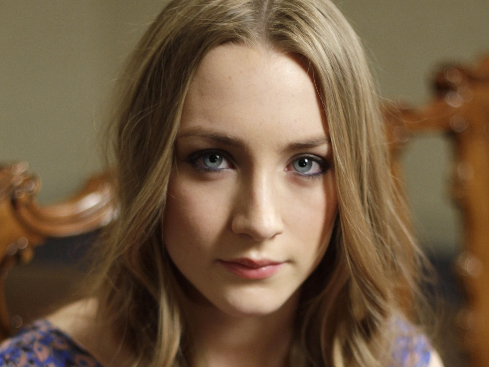 Saoirse Ronan Actress Blonde Blue Eyes Face 2000x1500