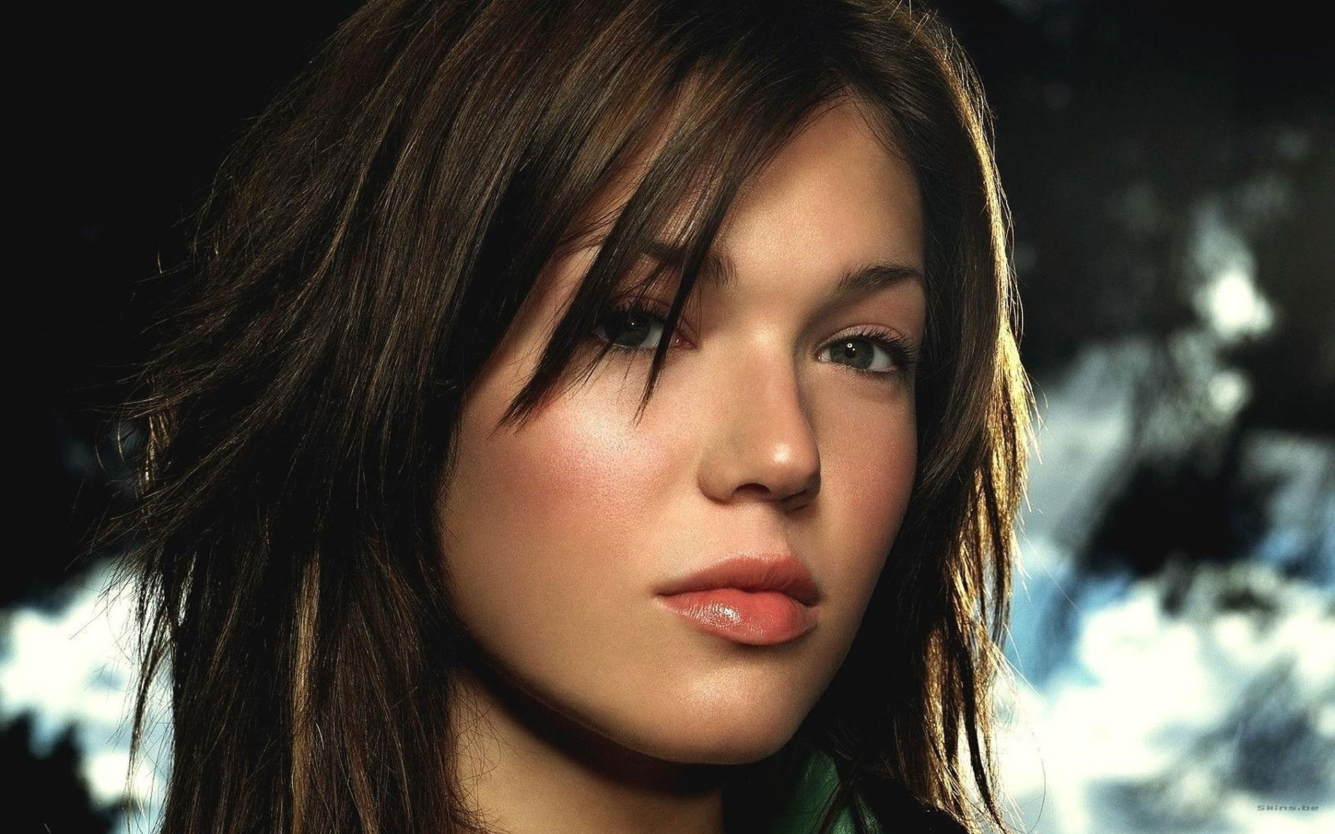 Brunette Women Looking At Viewer Portrait Mandy Moore 1920x1200