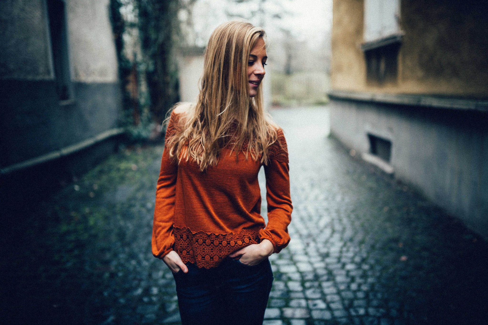 Women Hands In Pockets Street Looking Away Women Outdoors Blonde Orange Tops Jeans 2048x1365