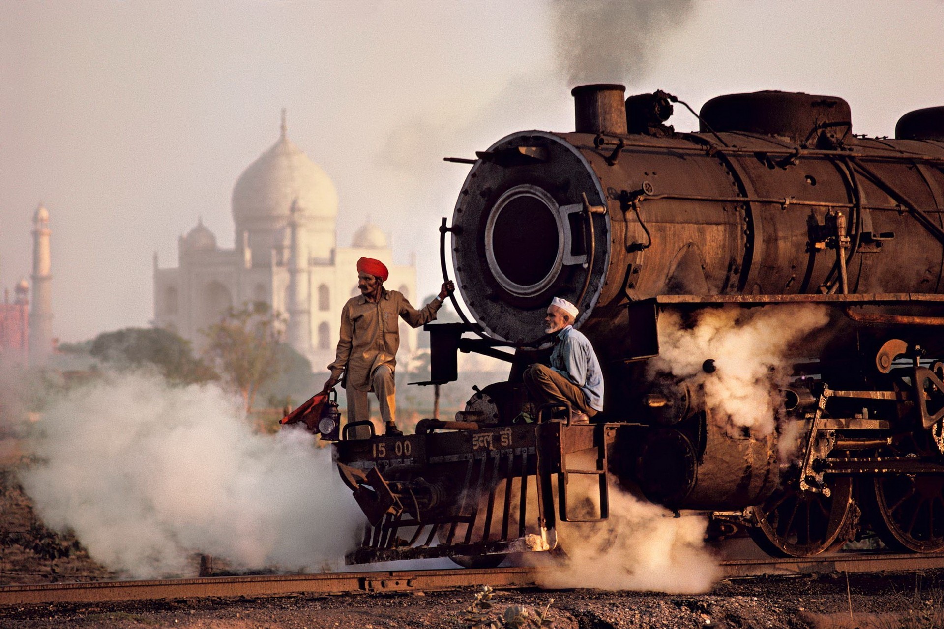 Photography India Steam Locomotive Train Machine Taj Mahal Railway Vintage Old People Signal Smoke W 1920x1280