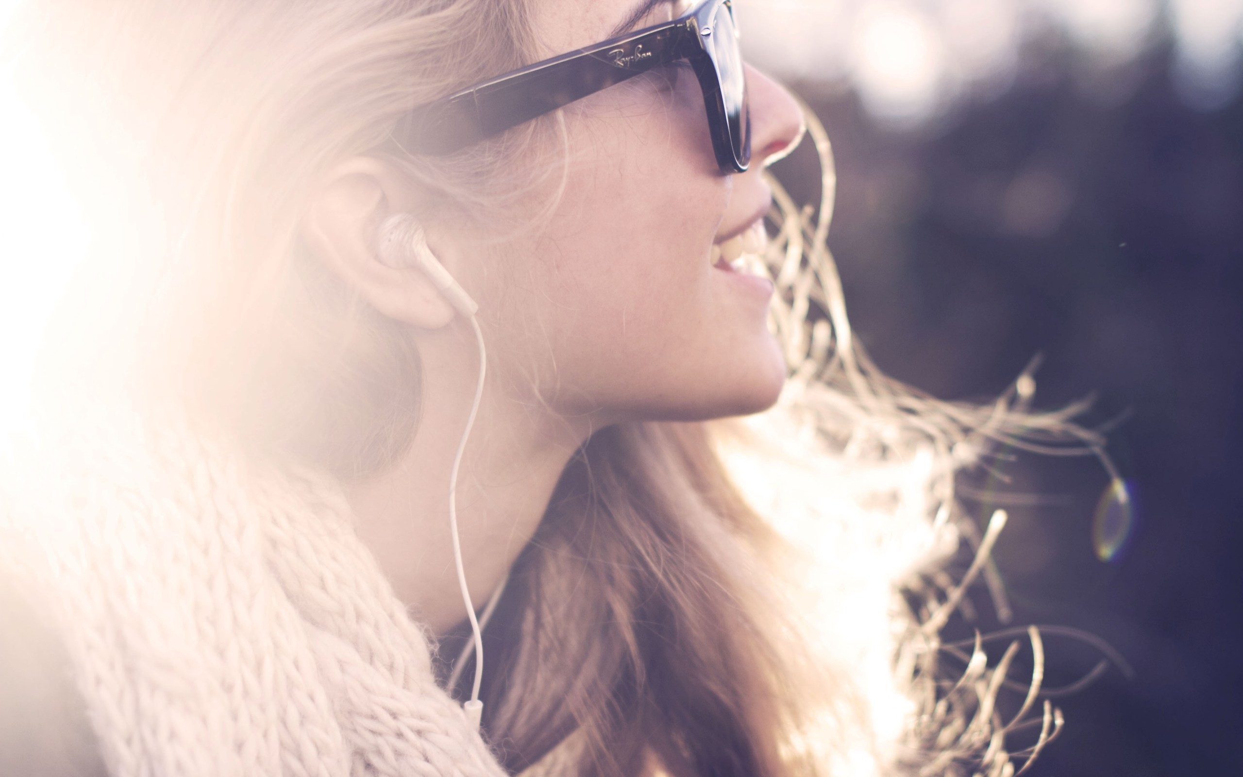 Women Headphones Sunglasses Smiling Ray Ban 2560x1600