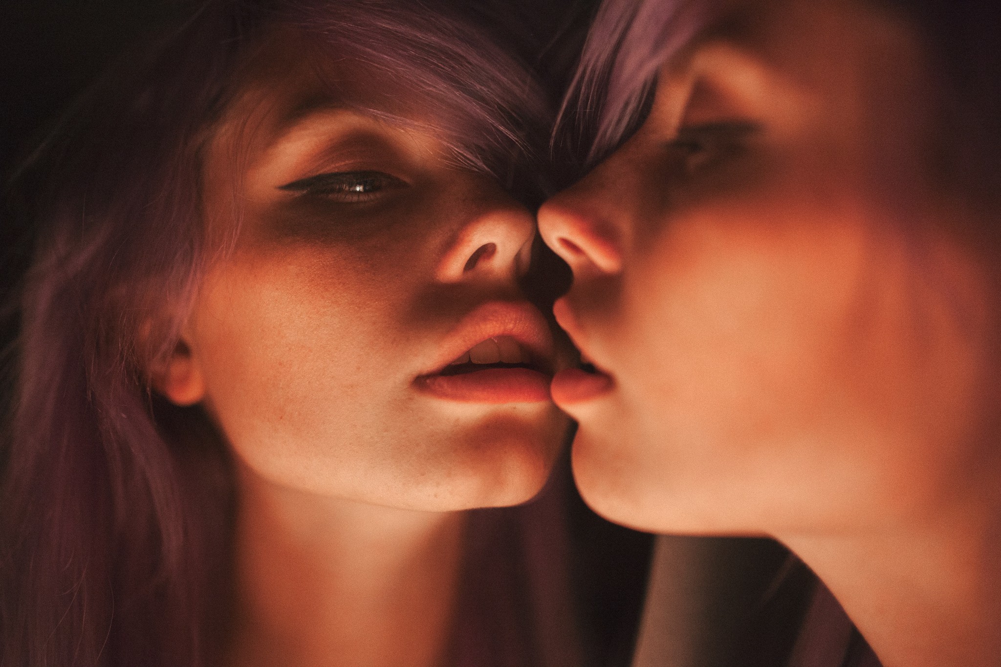 Women Face Reflection Mirror Closeup Dyed Hair Ruby James Skye Thompson 2048x1365