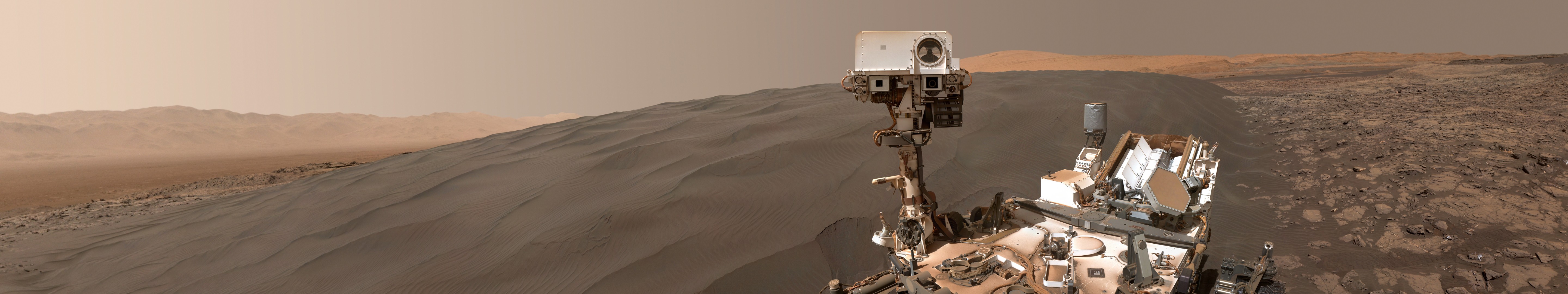 Curiosity 5760x1080