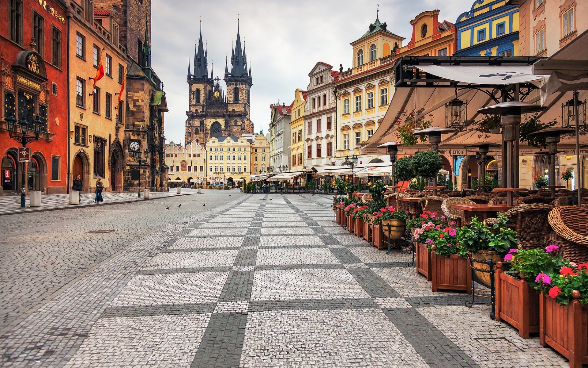 Architecture Prague Czech Republic Clocktowers Old Building Cafeteria City Town Square Cathedral 1920x1200