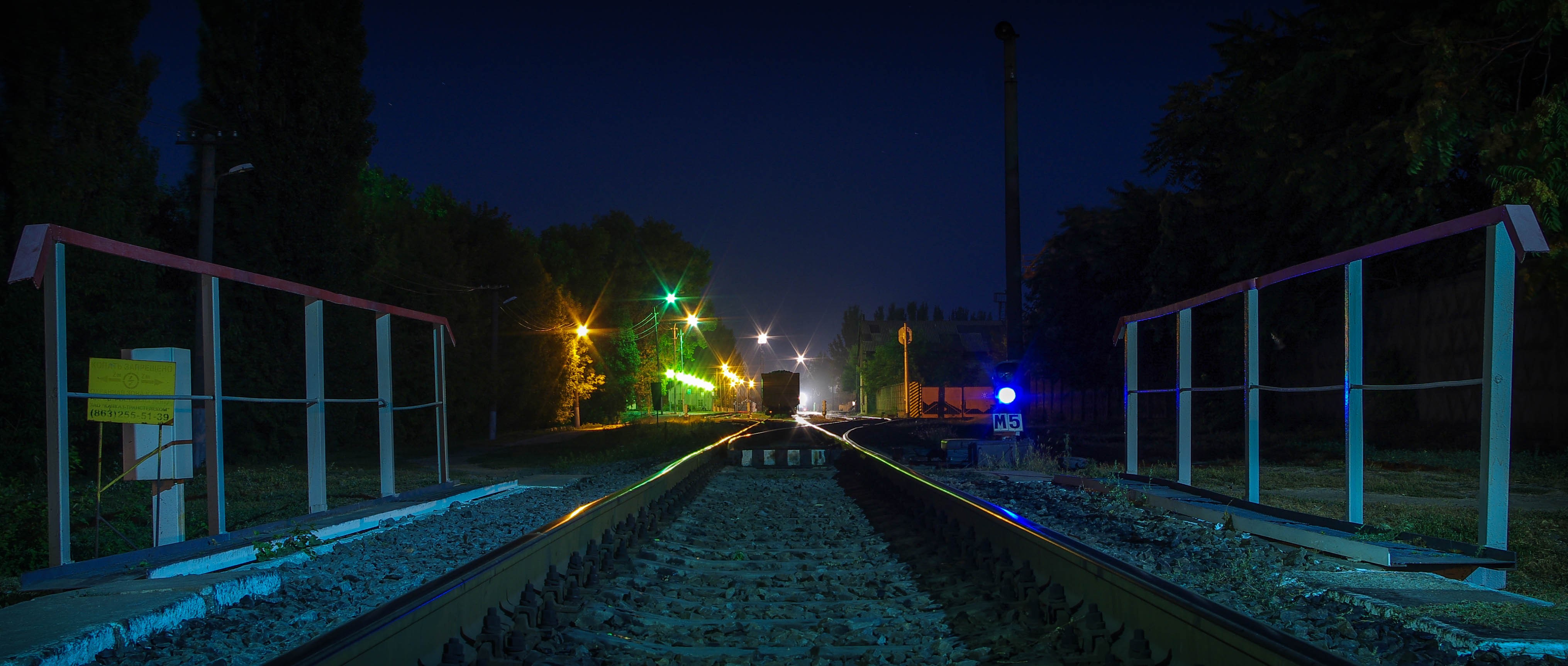 Railway Crossing Night Lights Metal Railroad Track 4061x1726