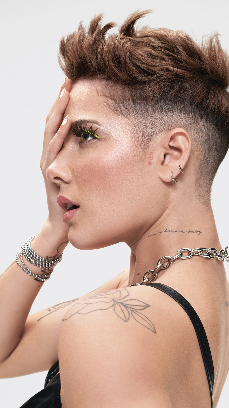 Halsey Women Short Hair Singer Tattoo 956x1700