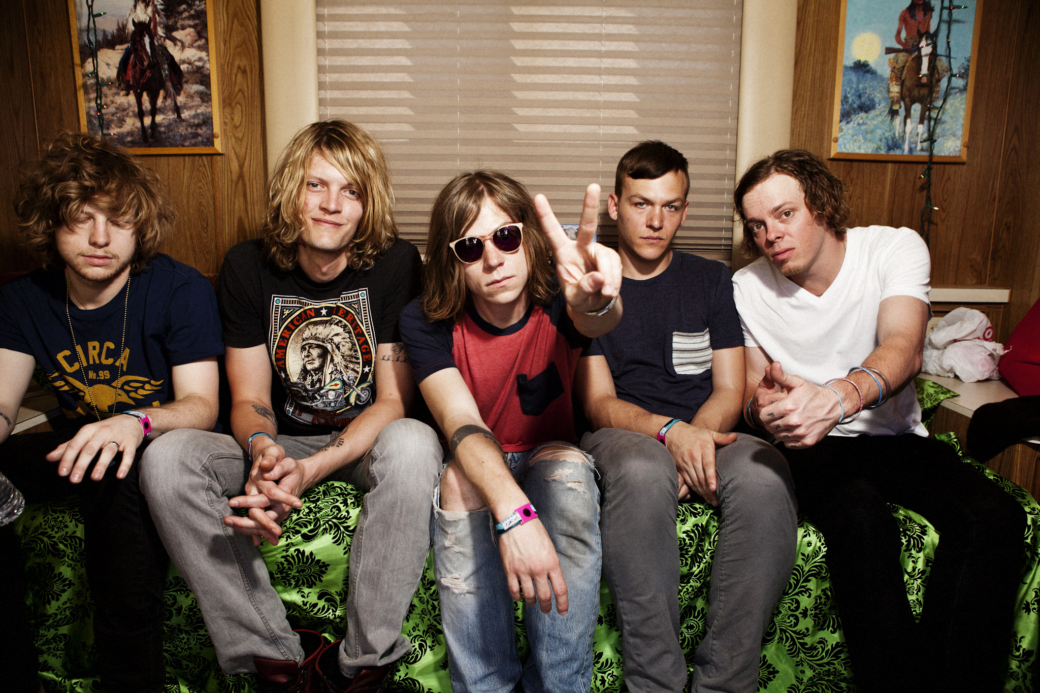 Music Cage The Elephant 2048x1365