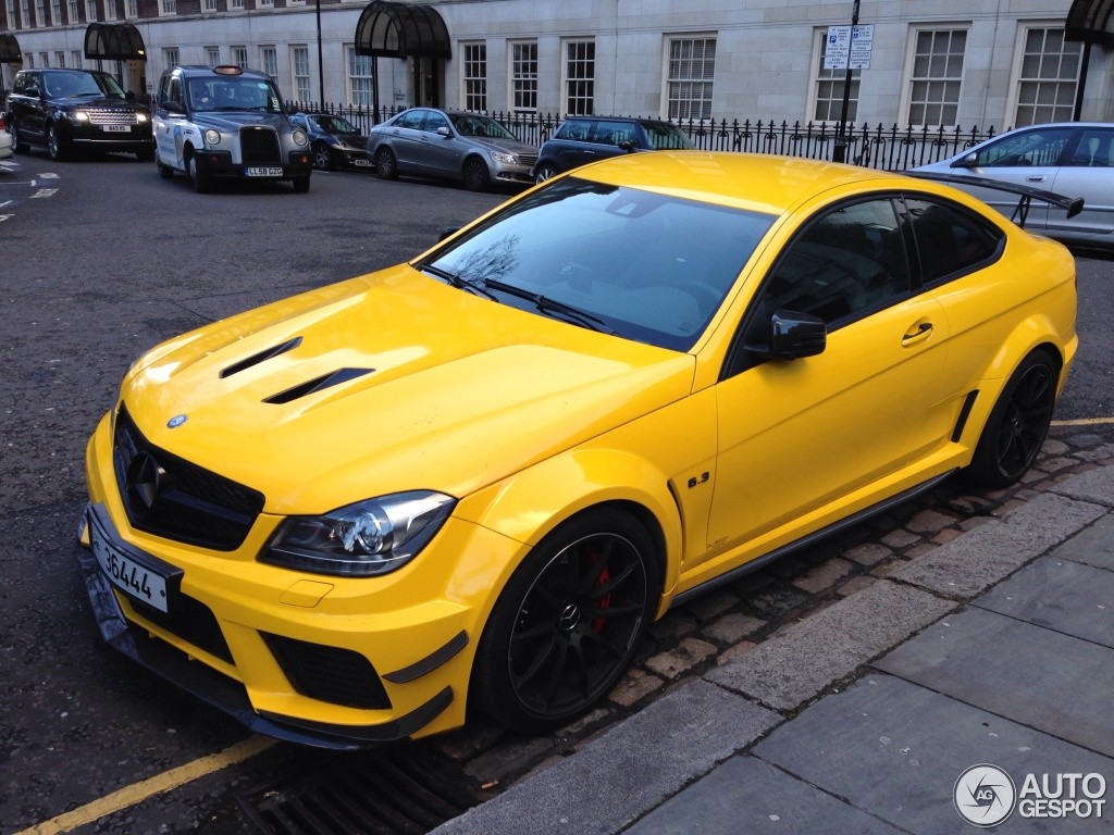 Mercedes Benz C63 AMG Mercedes Benz Numbers Vehicle Yellow Cars Car Urban 1024x768