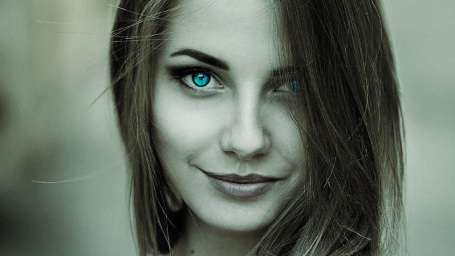 Face Women Smiling Selective Coloring Turquoise Eyes Brunette Closeup 1920x1080