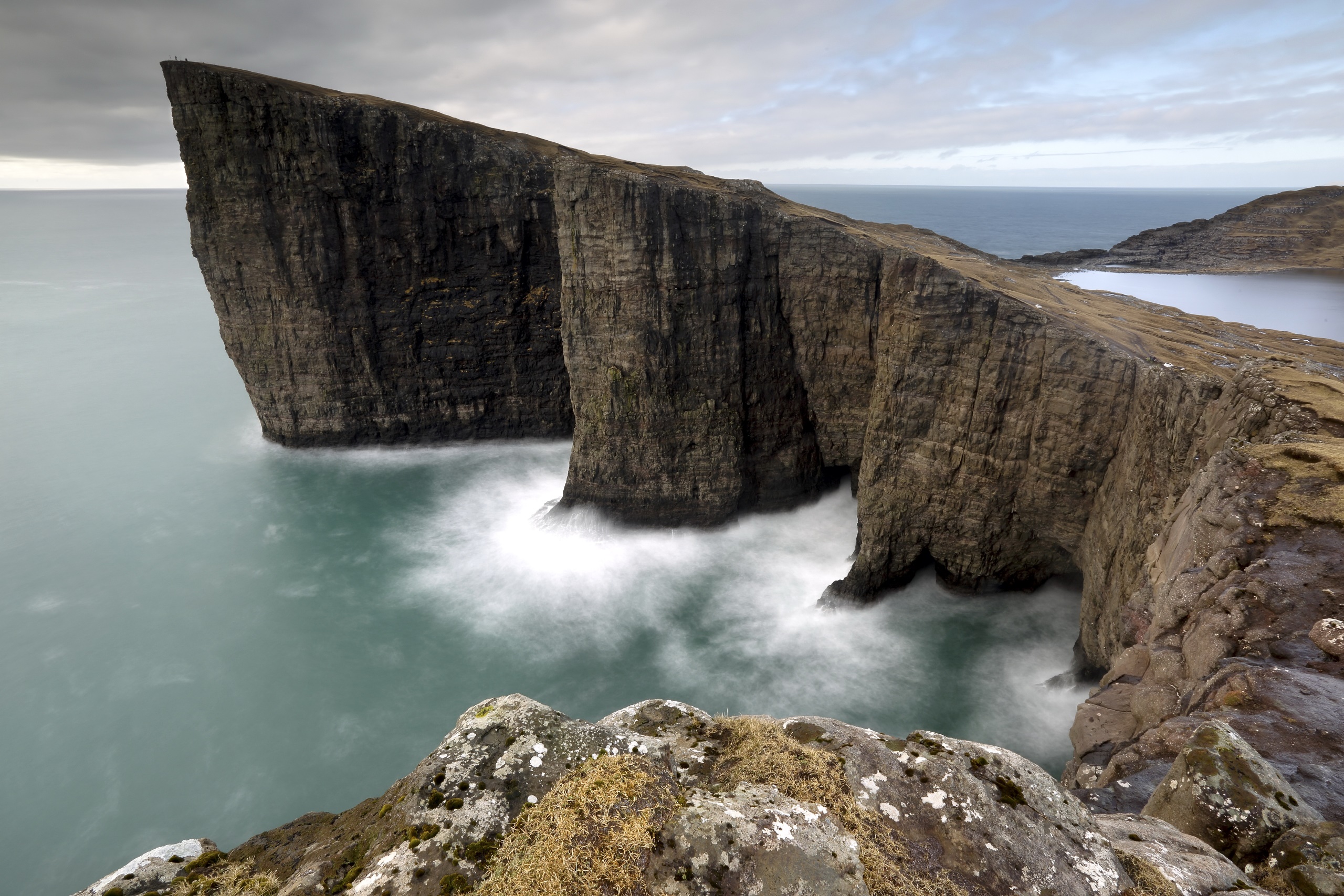 Faroe Islands Island Sea Coast Rock Cliff Nature 2560x1707