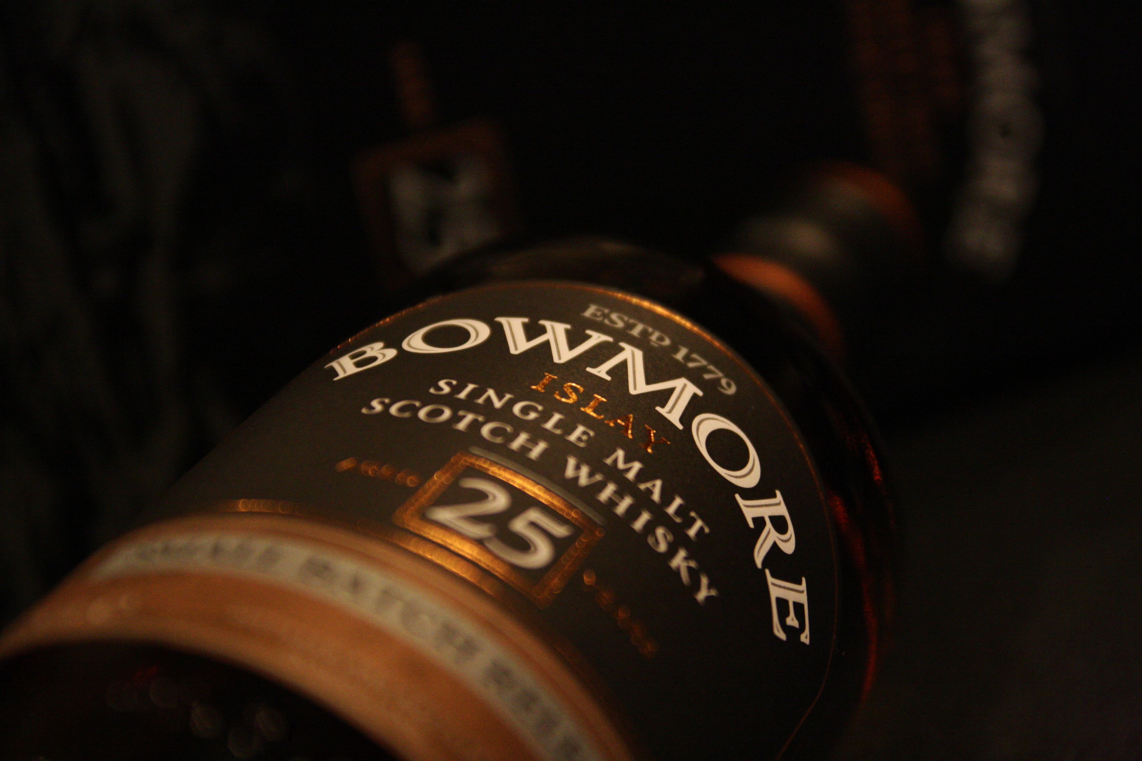 Bottles Alcohol Whisky Depth Of Field Isle Of Islay Scotch Bowmore 3888x2592