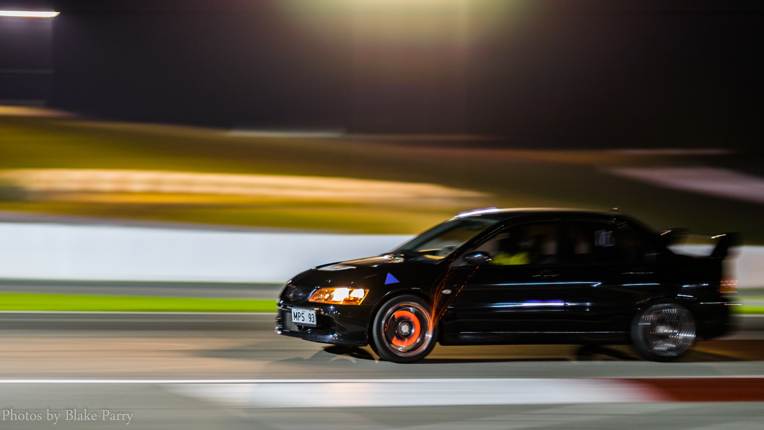 Vehicle Black Cars Mitsubishi Brake Glow Motion Blur Mitsubishi Lancer Evolution IX 2558x1439