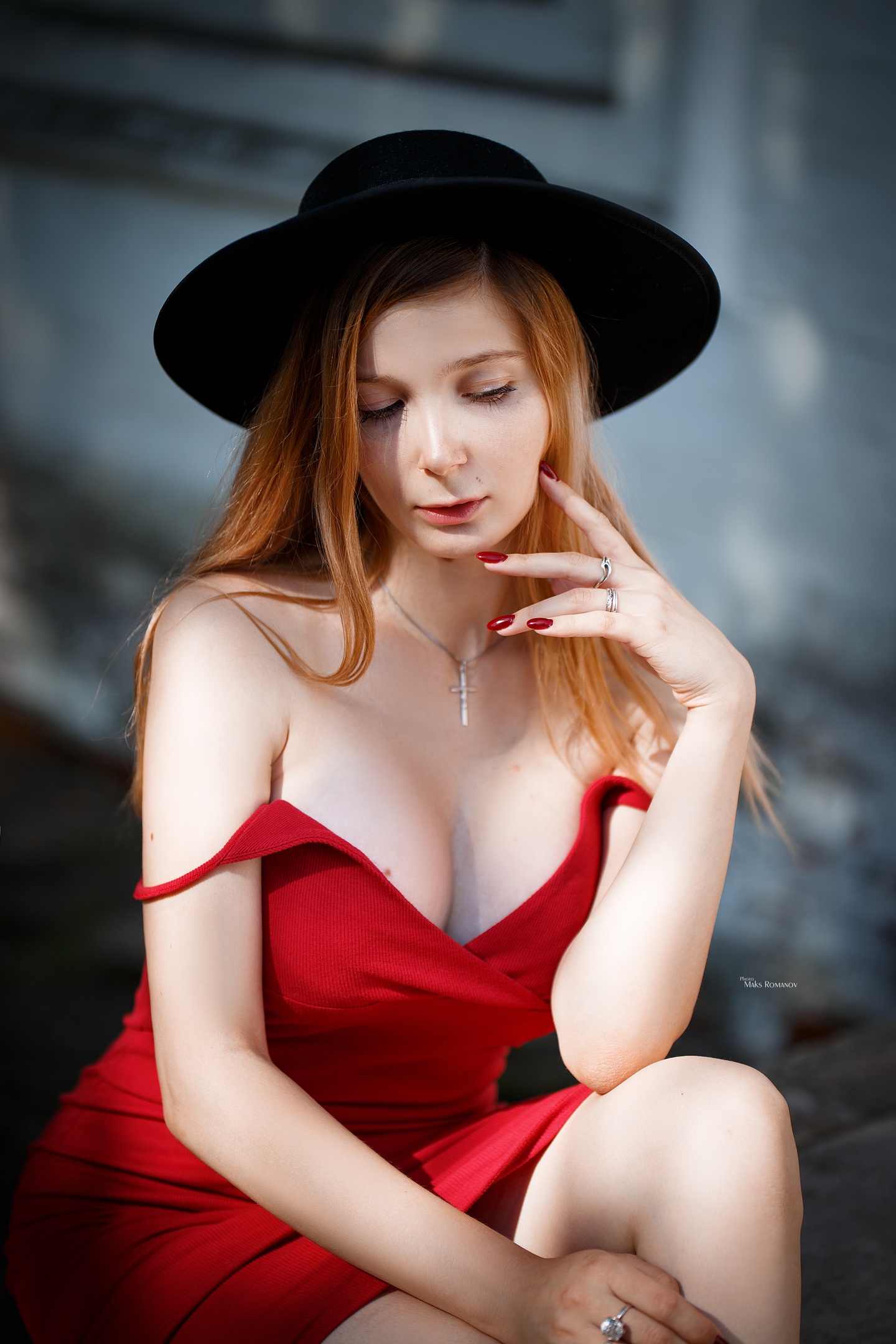 Women Model Touching Face Outdoors Depth Of Field Red Nails Necklace Women With Hats Hat Bare Should 1440x2160