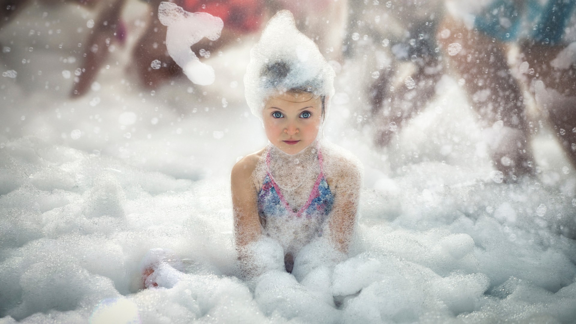 Children Children Bubble Baths Looking At Viewer 1920x1080