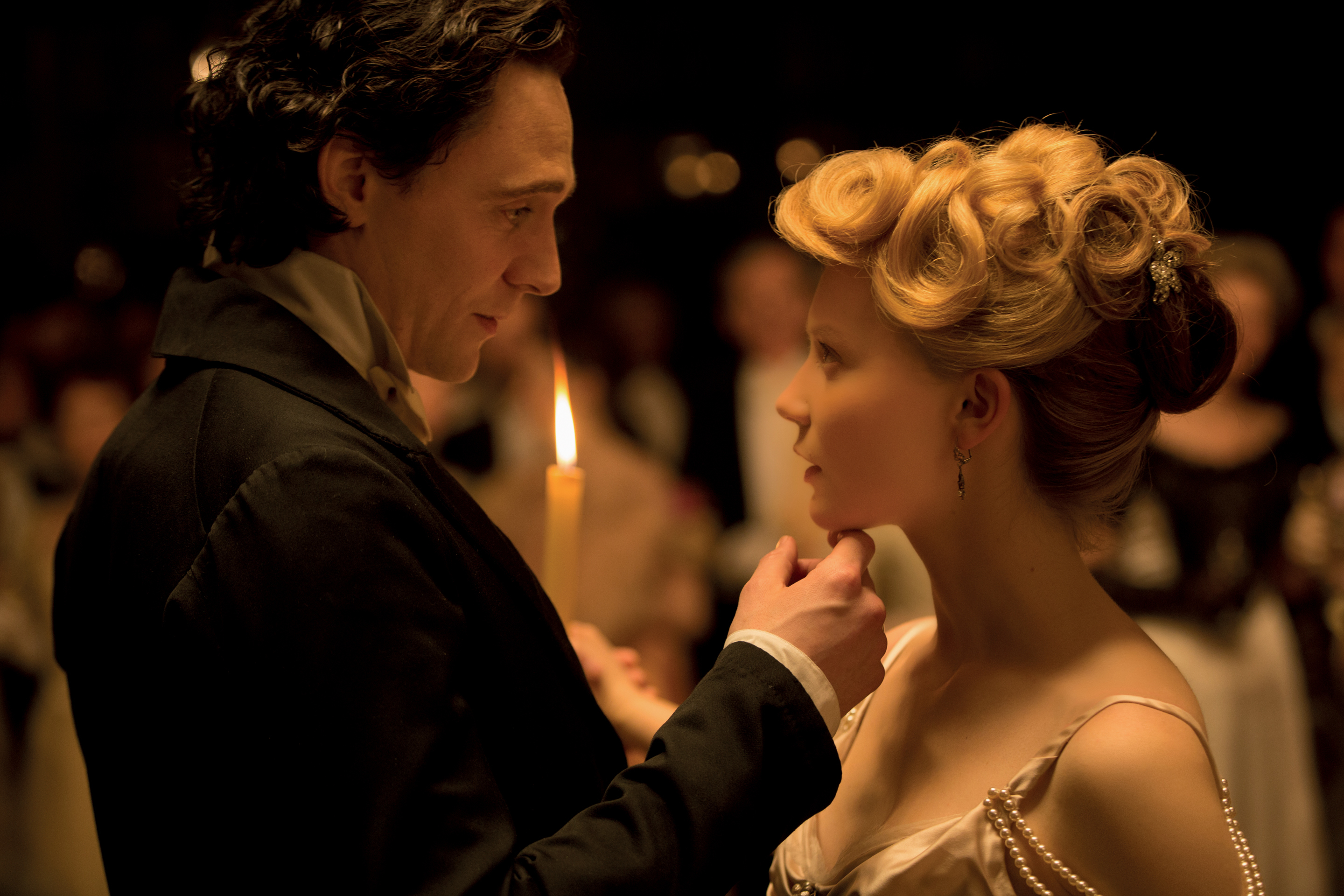 Crimson Peak Tom Hiddleston Mia Wasikowska 2880x1920