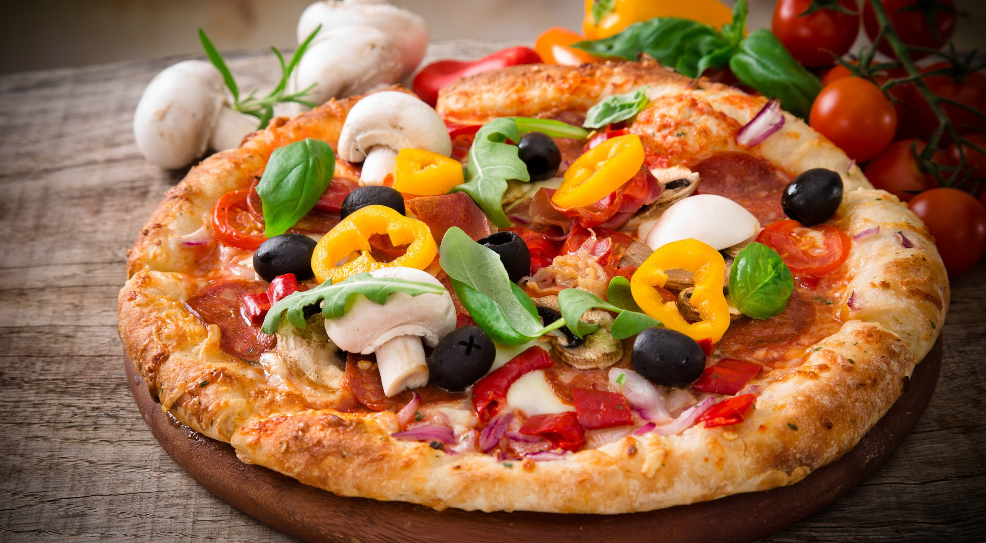 Food Pizza Vegetables Tomatoes Olives 1919x1058
