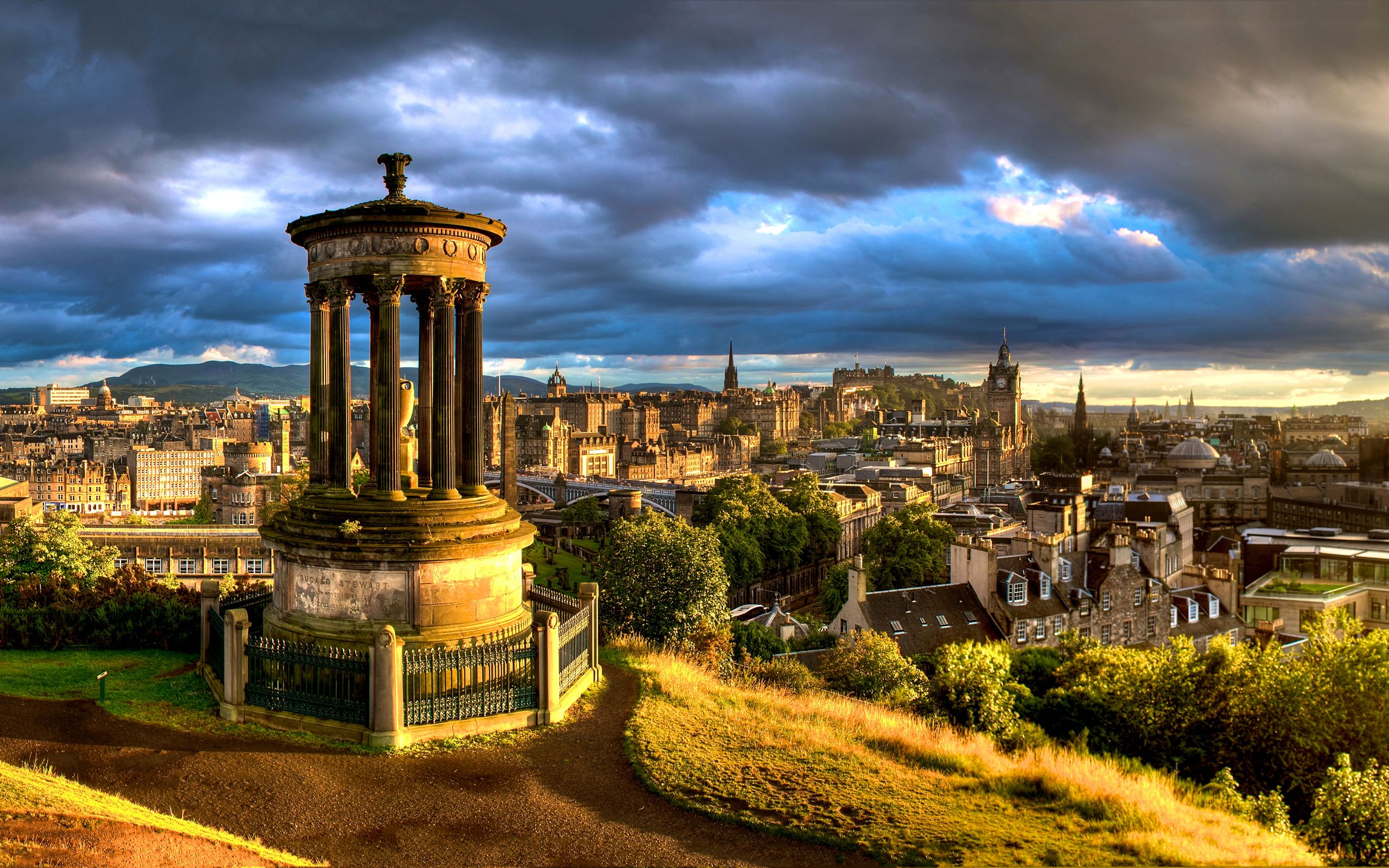 Man Made Edinburgh 2560x1600