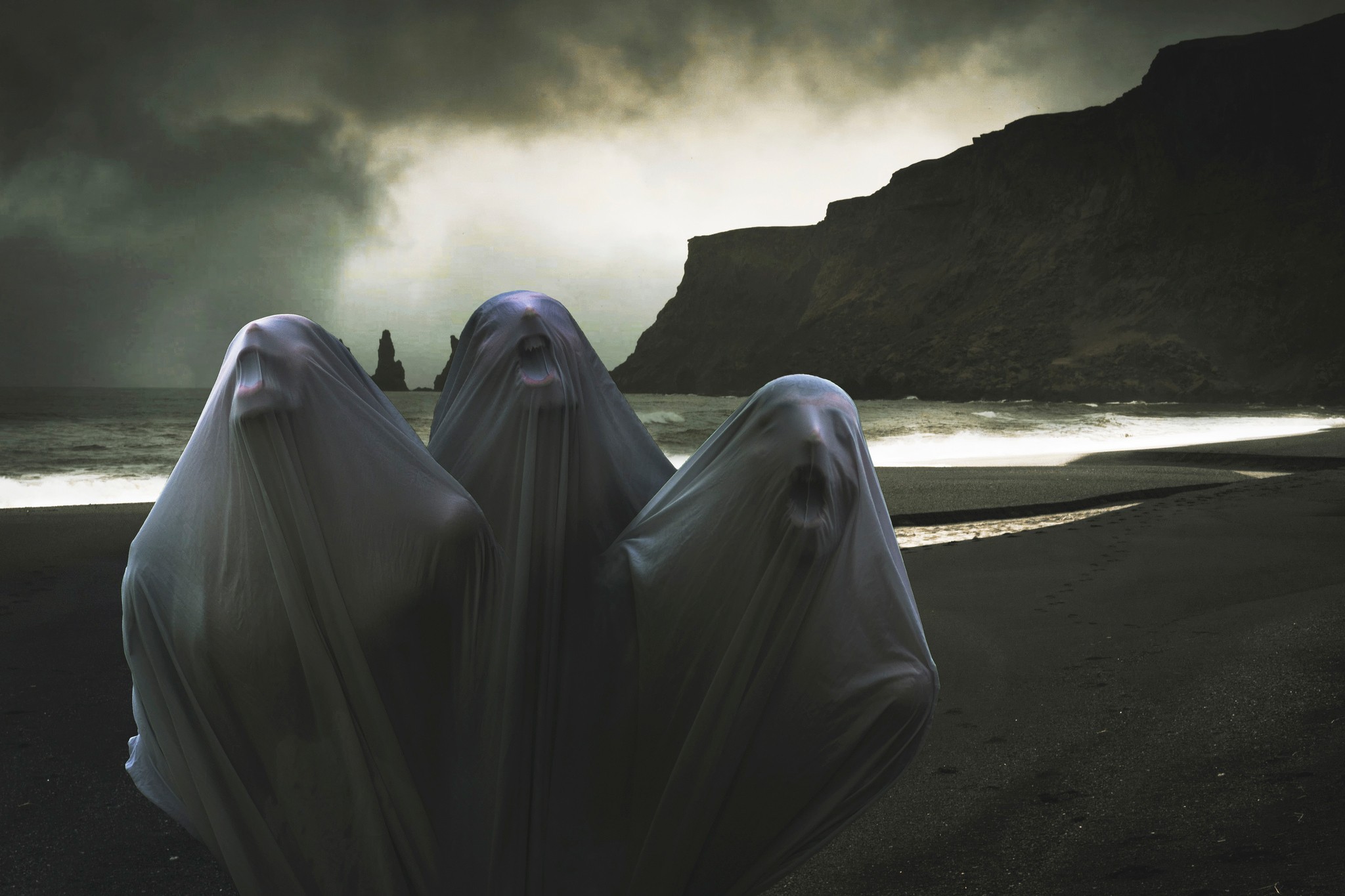 Artwork Surreal Landscape Sea Spooky Ghost Death Beach Screaming Open Mouth Black Sand Overcast Men 2048x1365