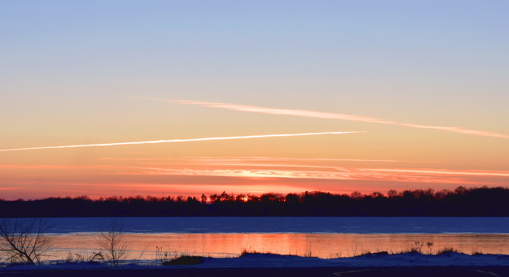 Minnesota Lake Nature Sky 1620x882