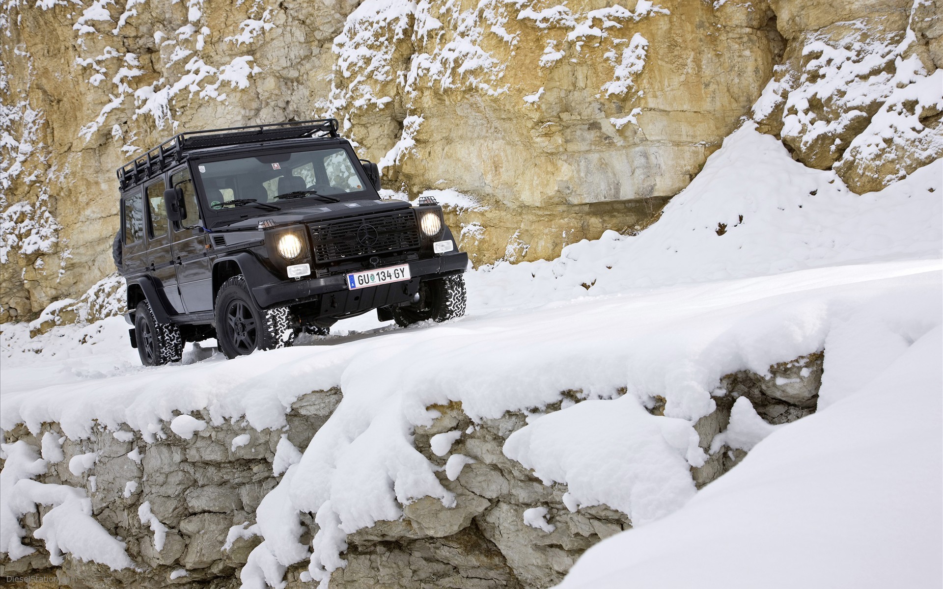 Snow Rock Mercedes Benz Car Gelandewagen 1920x1200