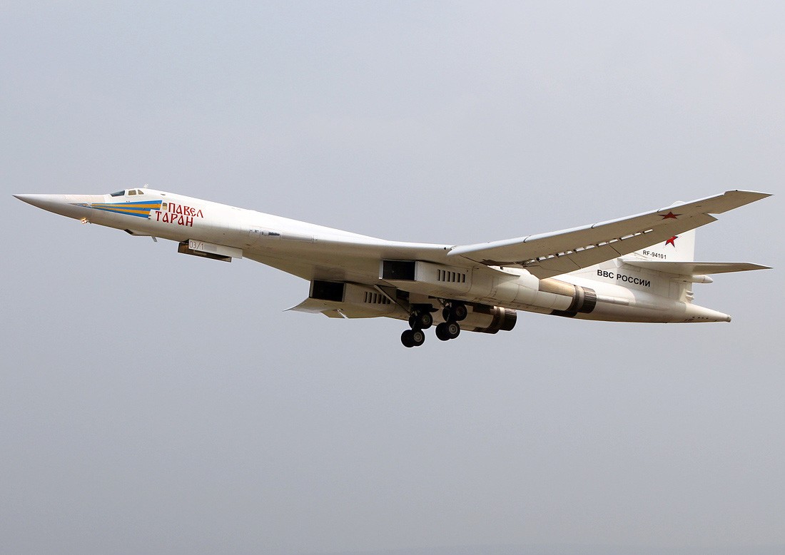 Tupolev Tu 160 Strategic Bomber Russian Air Force 1100x778