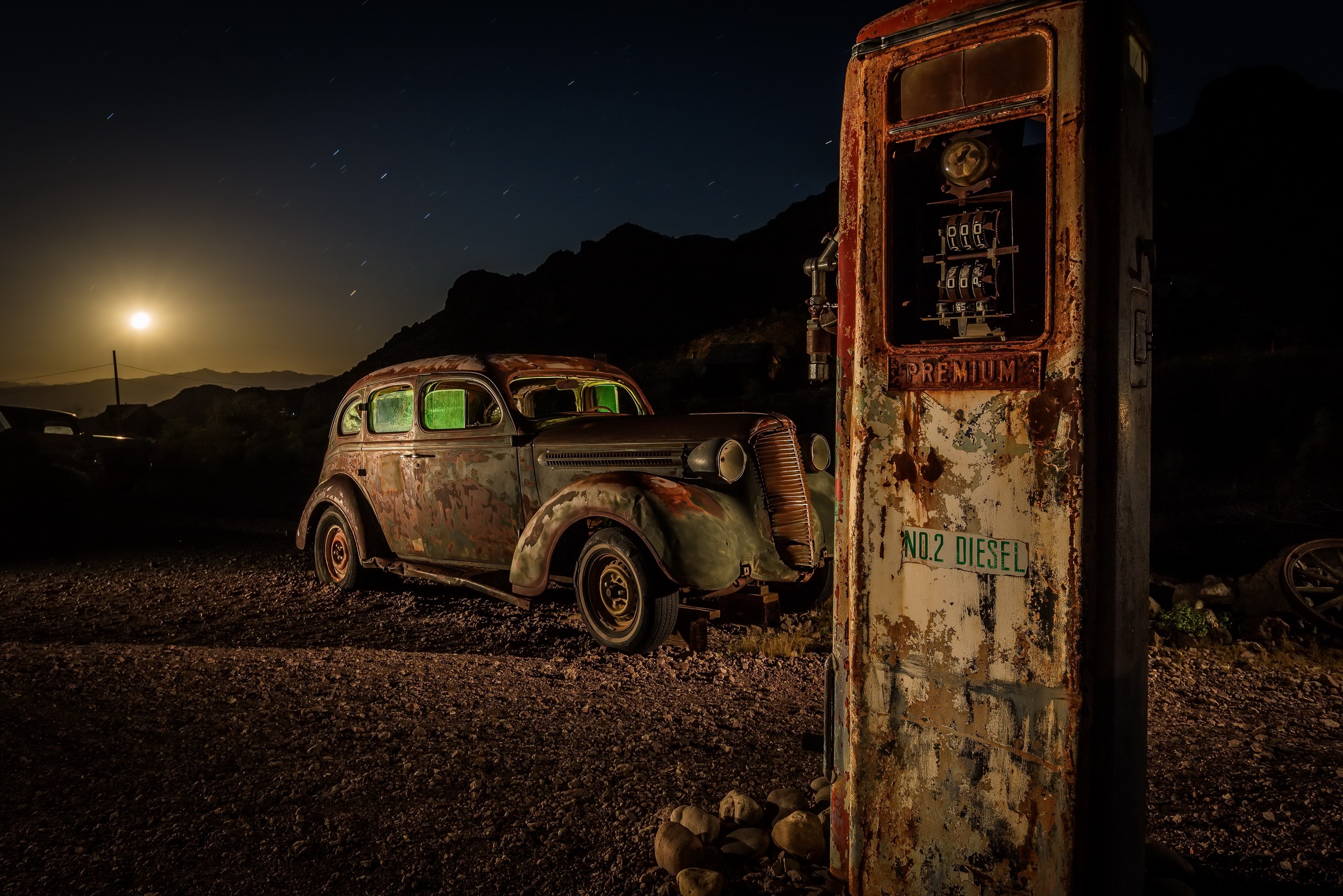 Car Vehicle Old Night Night Sky Rust Wreck Gas Stations 2560x1707